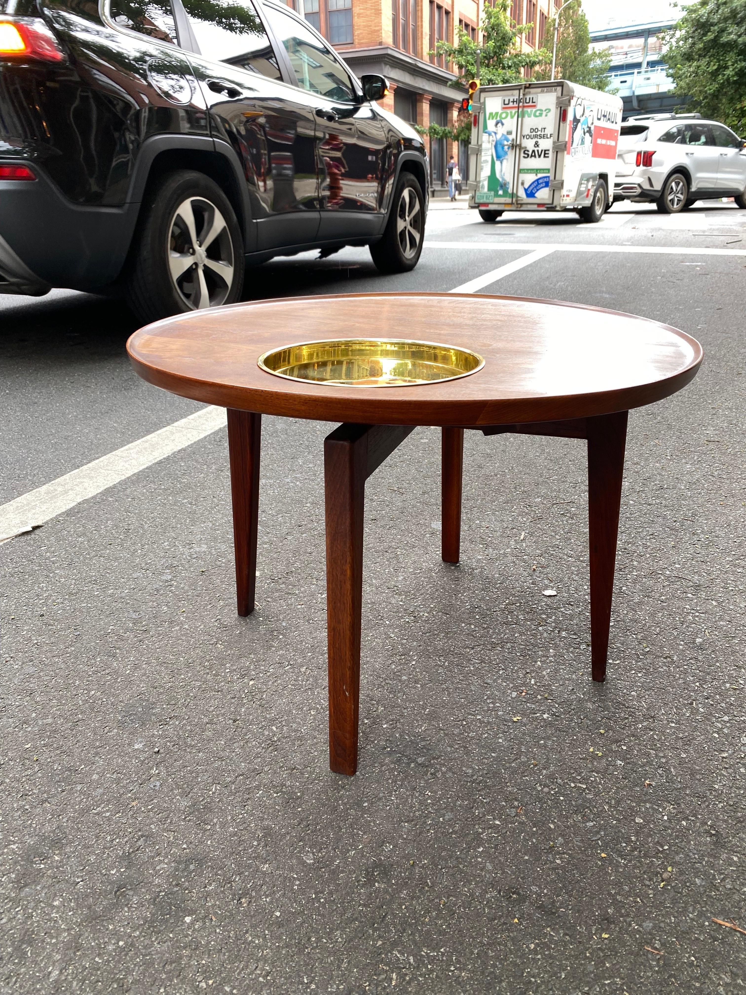 Jens Risom Solid Walnut and Brass Round Side Table In Good Condition For Sale In Philadelphia, PA