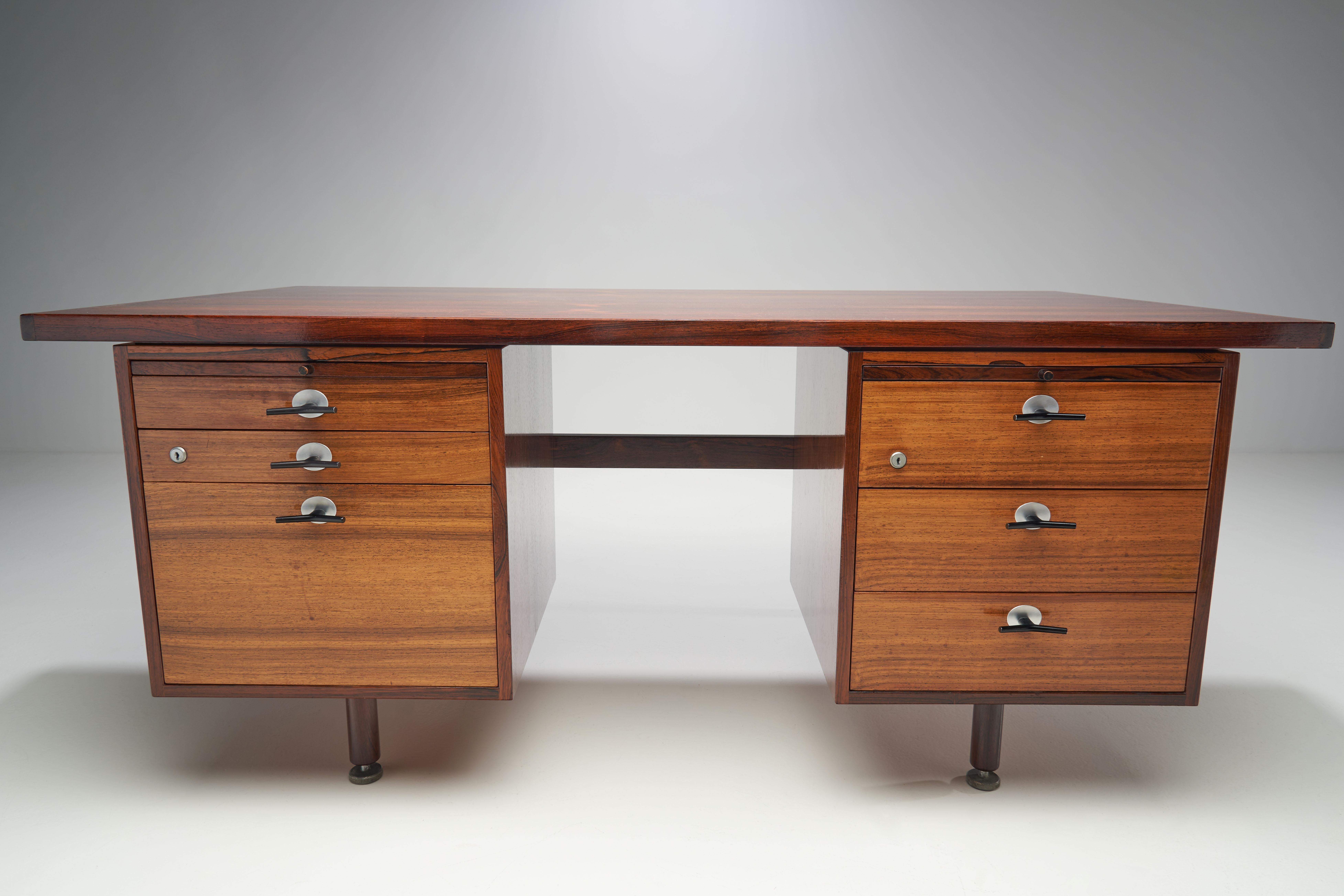 Jens Risom Solid Wood Desk, Denmark, 1960s For Sale 3