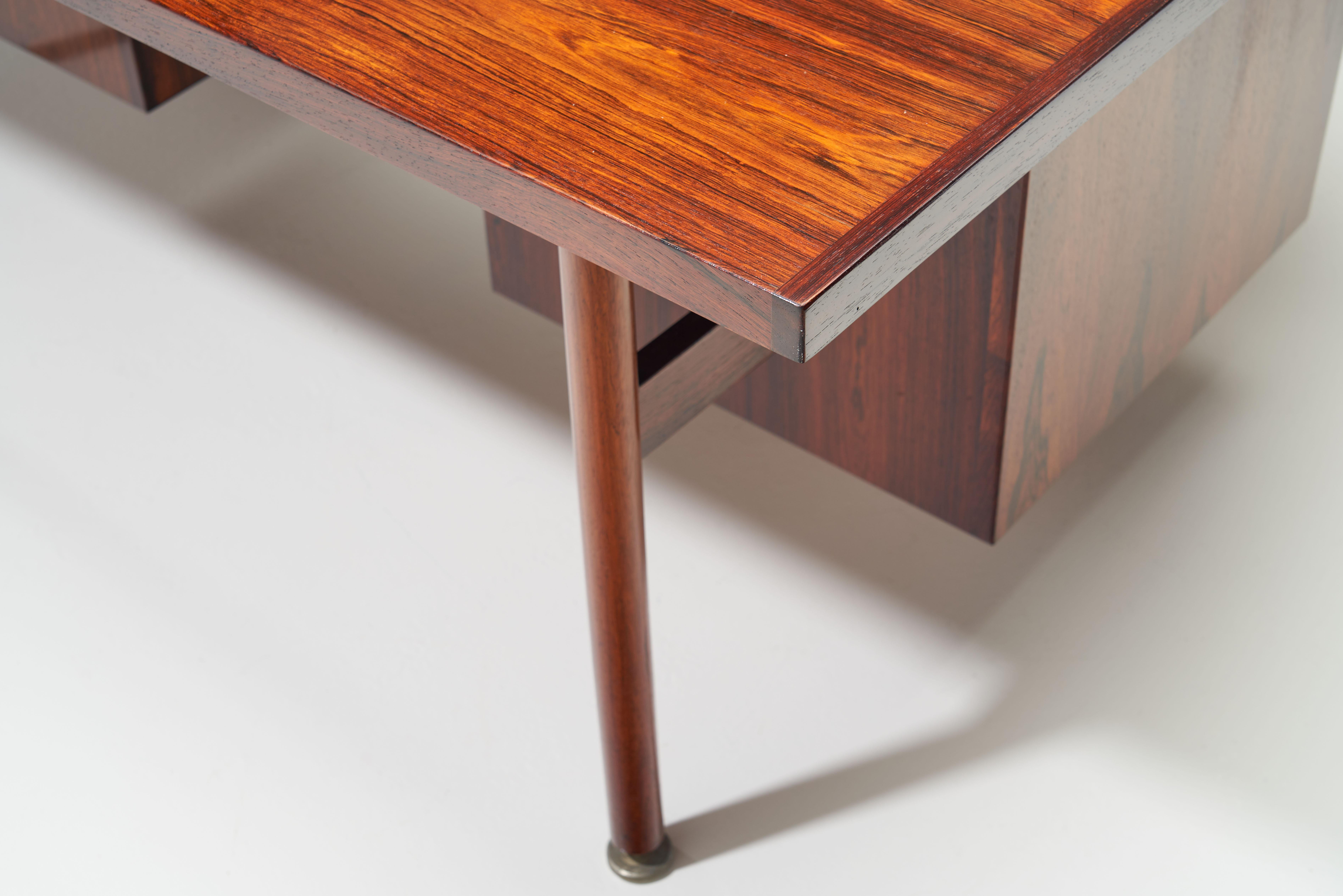 Jens Risom Solid Wood Desk, Denmark, 1960s For Sale 8