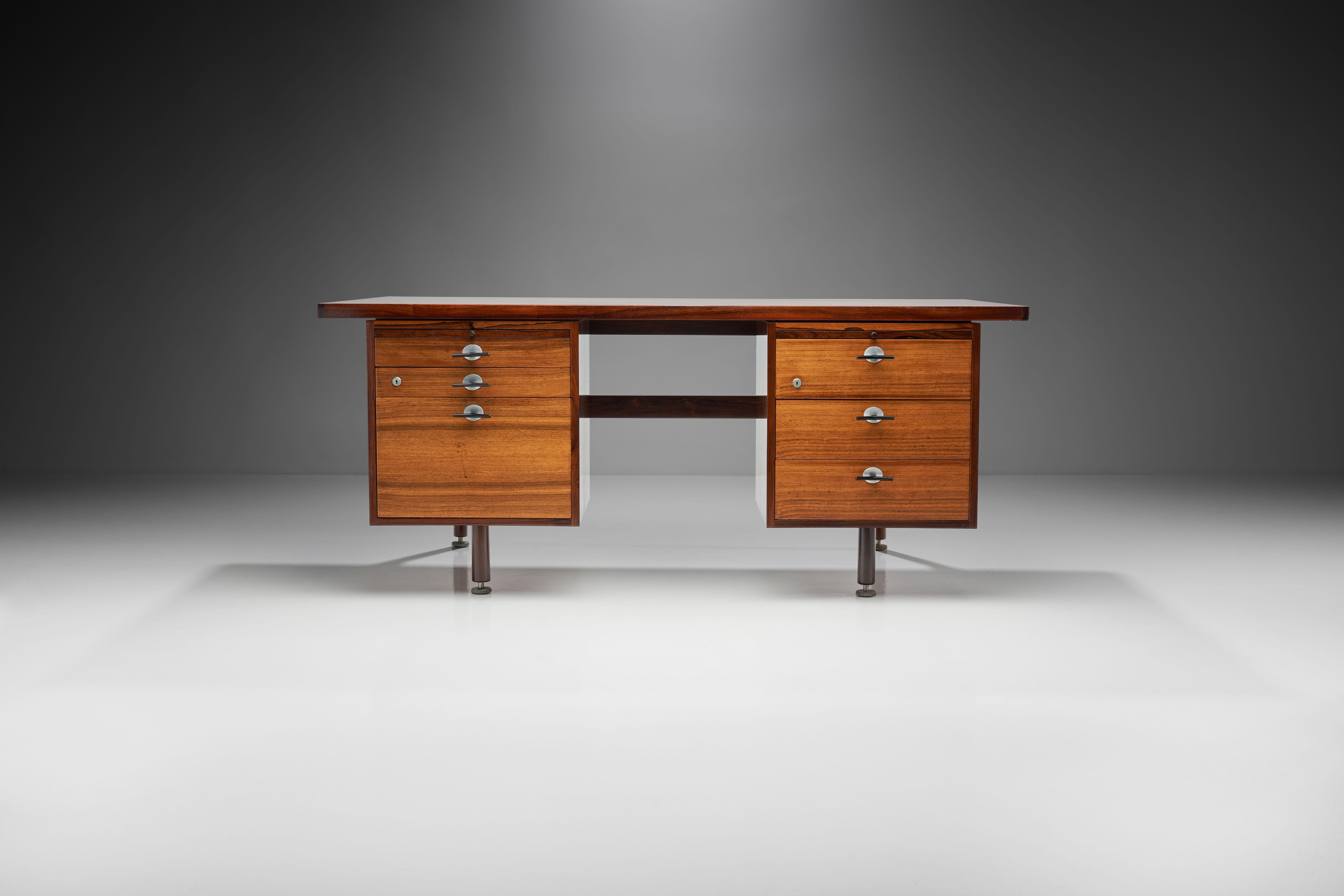 Scandinavian Modern Jens Risom Solid Wood Desk, Denmark, 1960s For Sale