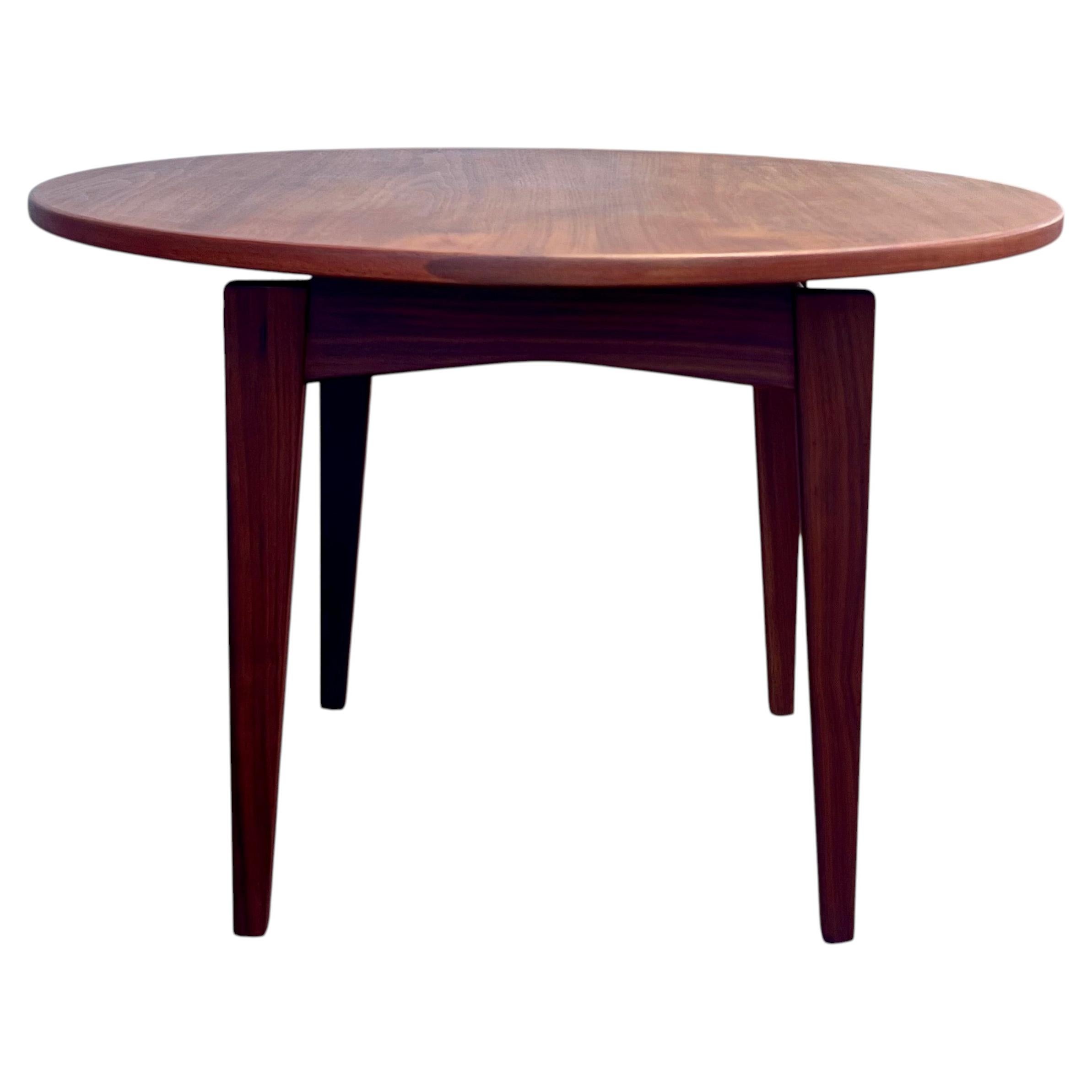 Jens Risom Studio Walnut Round Floating Coffee/Side/Cocktail Table Midcentury For Sale