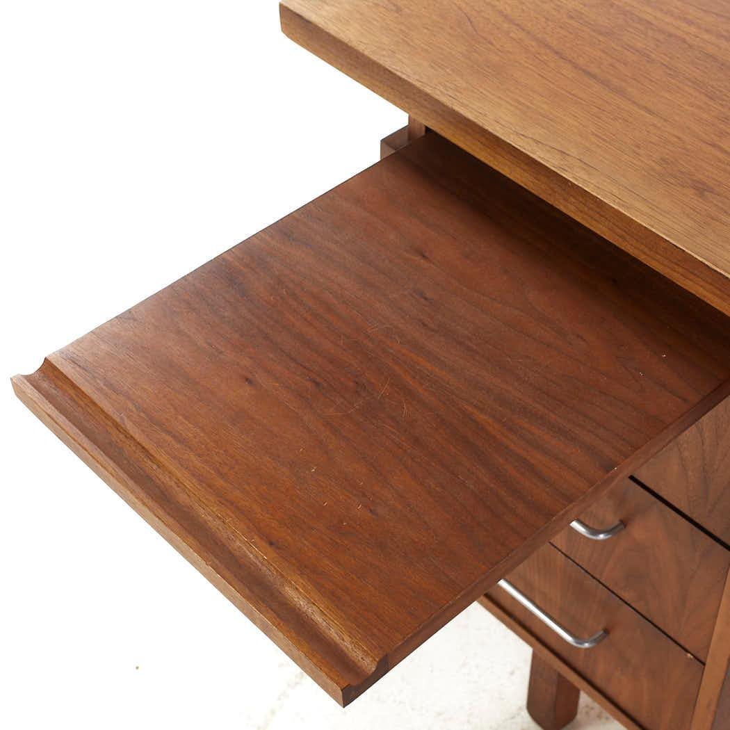 Jens Risom Style BL Marble Mid Century Walnut Executive Desk For Sale 2