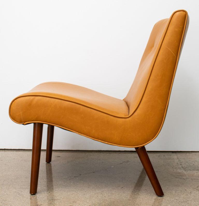 Jens Risom Style Leather Lounge Chair In Good Condition In New York, NY