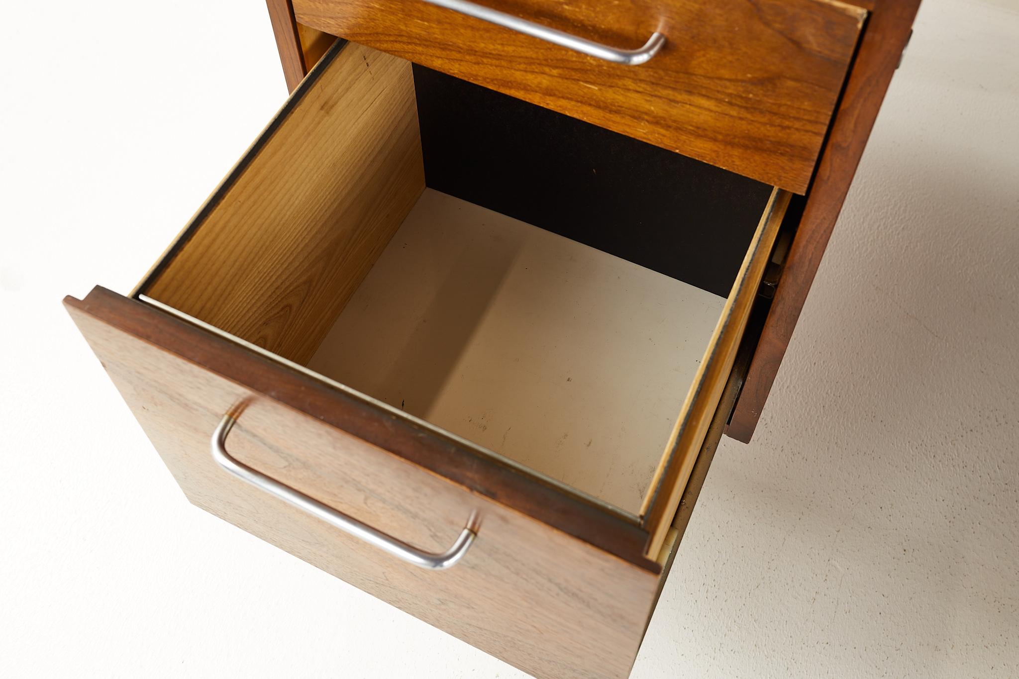 Jens Risom Style Mid Century B and L Marble Corner Walnut L Shaped Desk 4