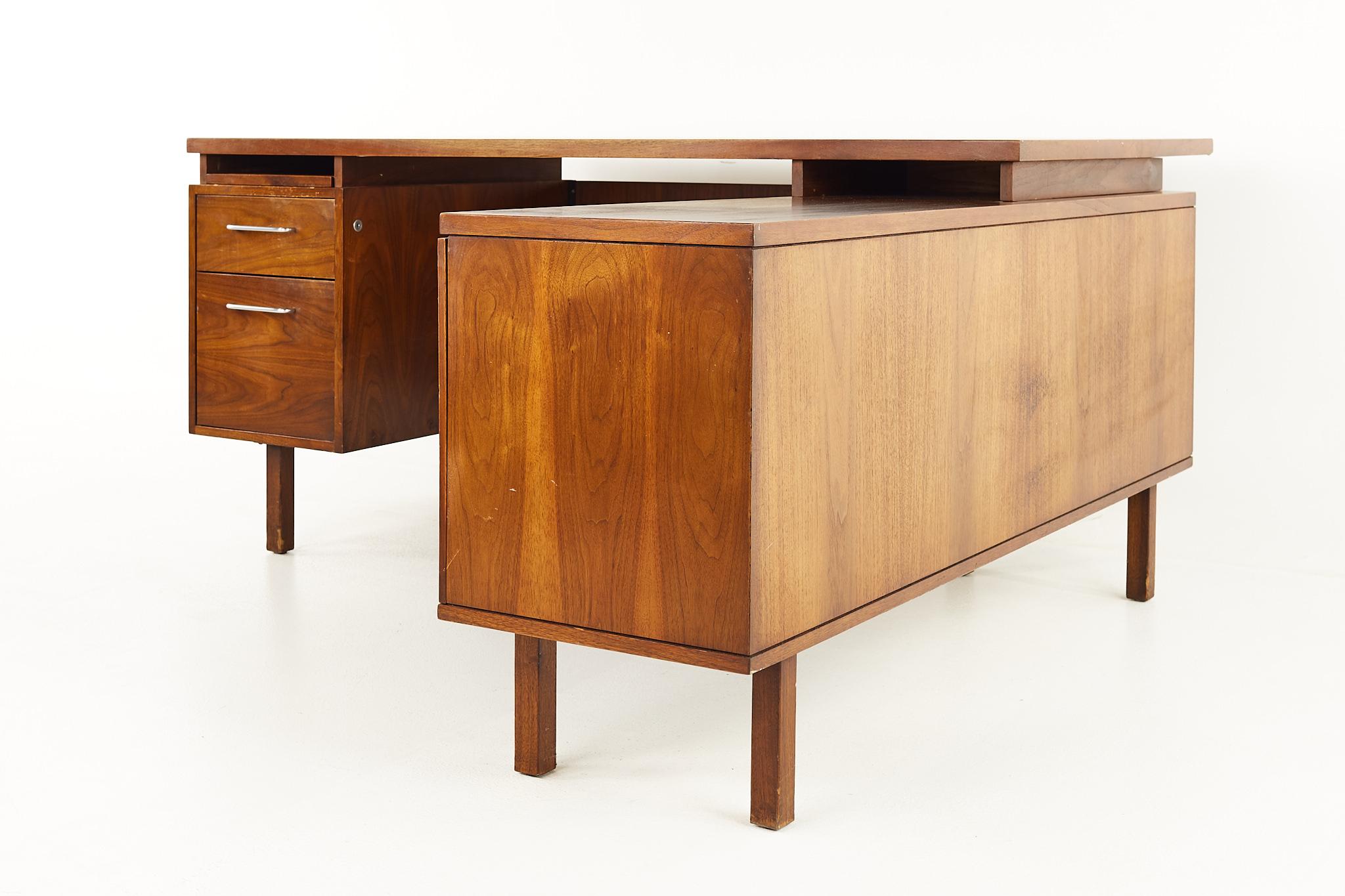 Jens Risom Style Mid Century B and L Marble Corner Walnut L Shaped Desk 1