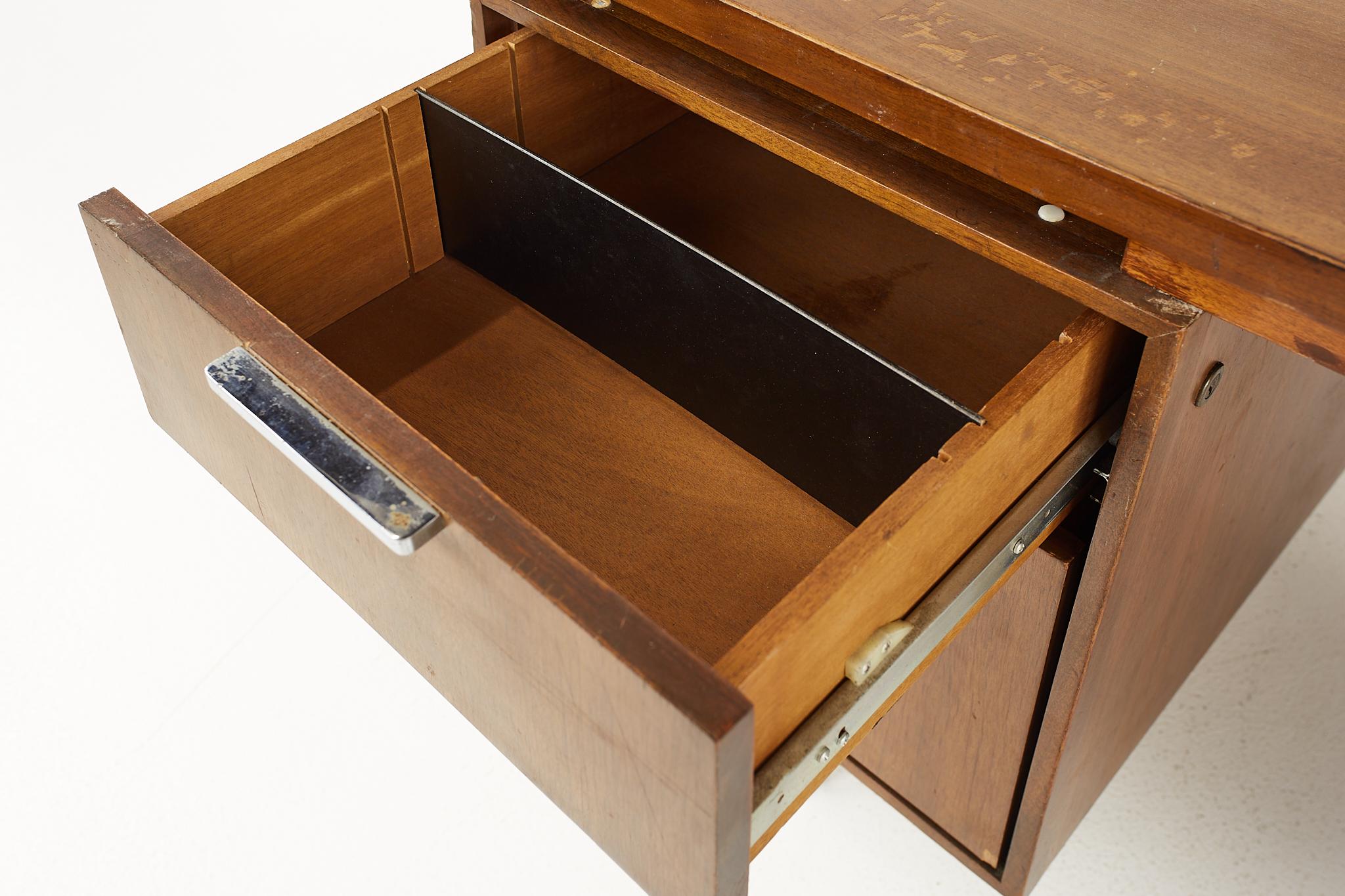 Jens Risom Style Mid Century Half Round Walnut Executive Desk For Sale 3