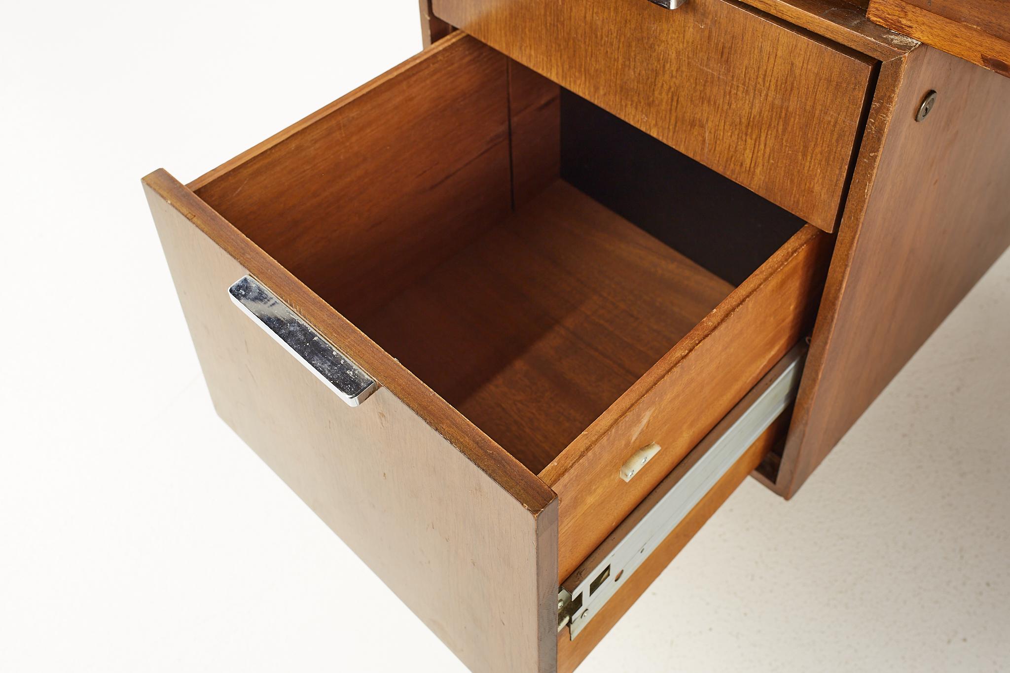 Jens Risom Style Mid Century Half Round Walnut Executive Desk For Sale 5