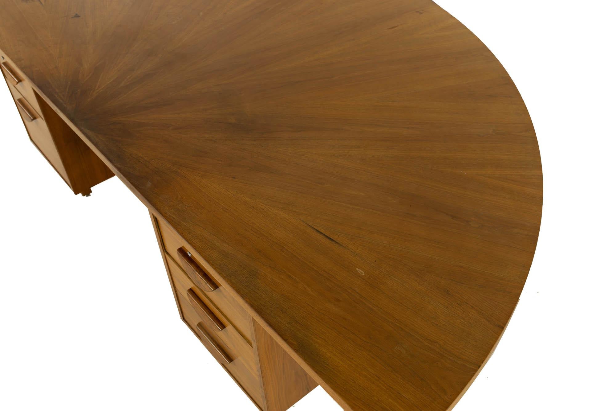 Jens Risom Style Mid Century Half Round Walnut Executive Desk In Good Condition In Countryside, IL