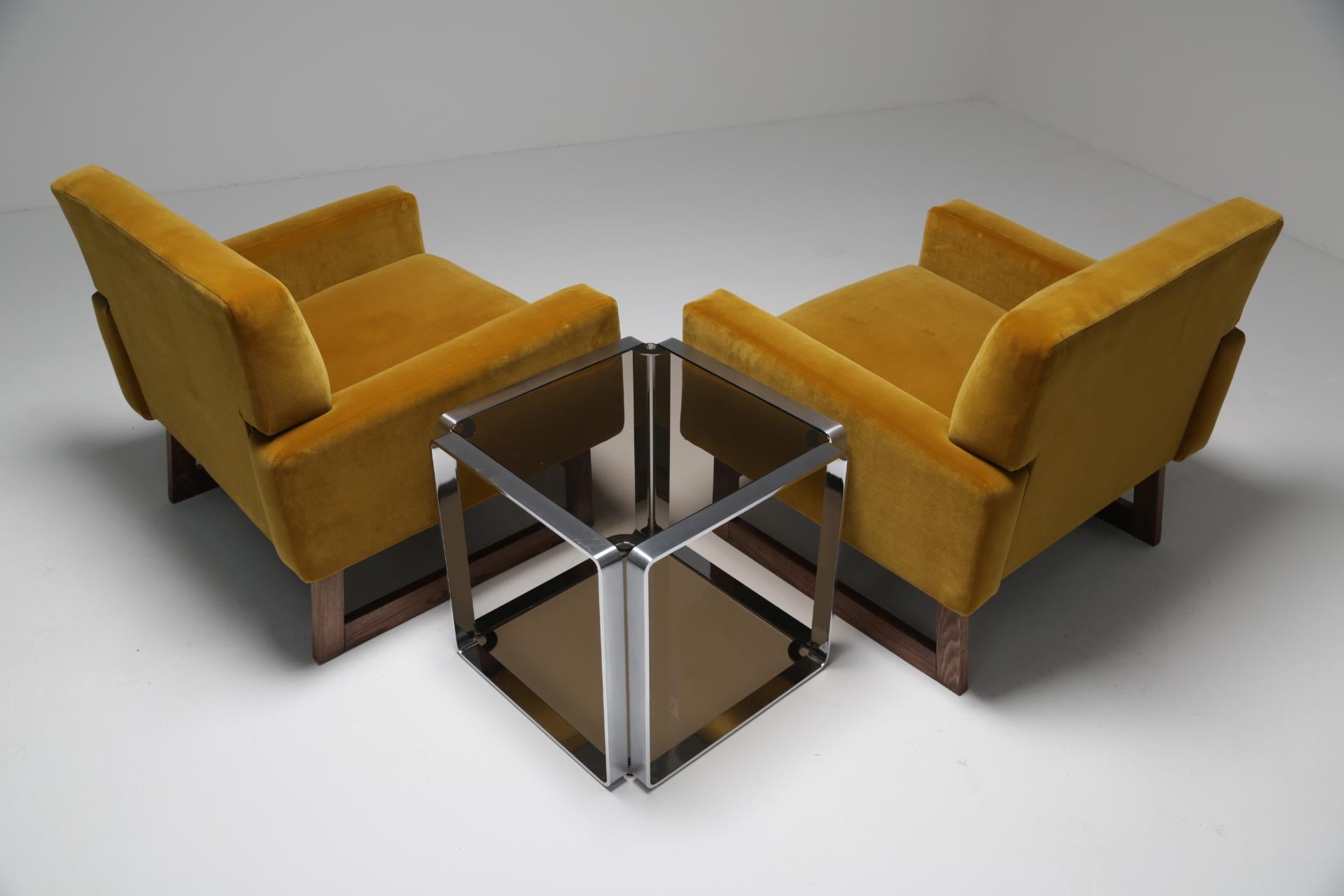 Jens Risom style mid-century modern gold velvet armchairs 4