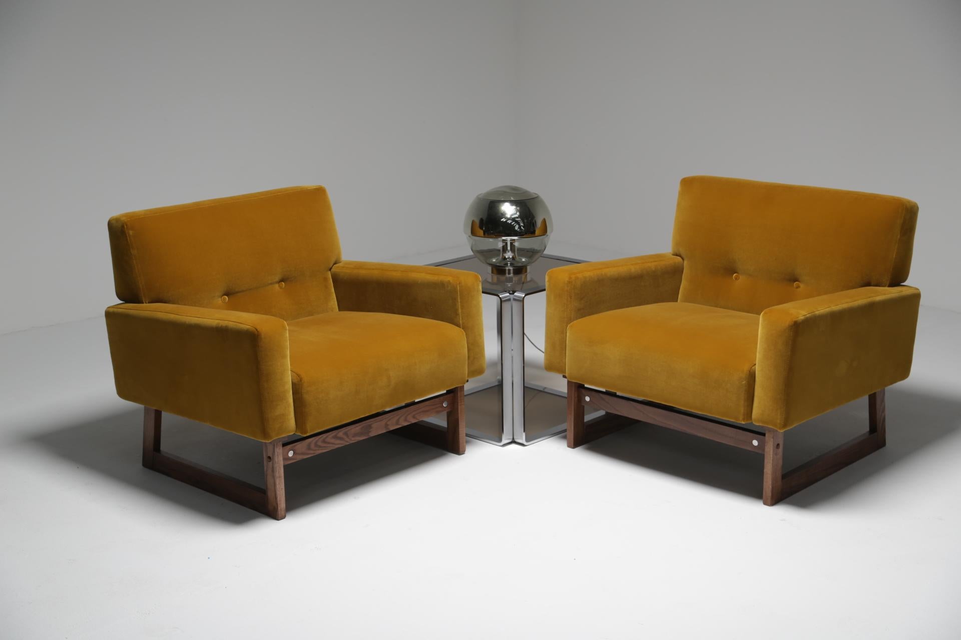 Ash Jens Risom style mid-century modern gold velvet armchairs