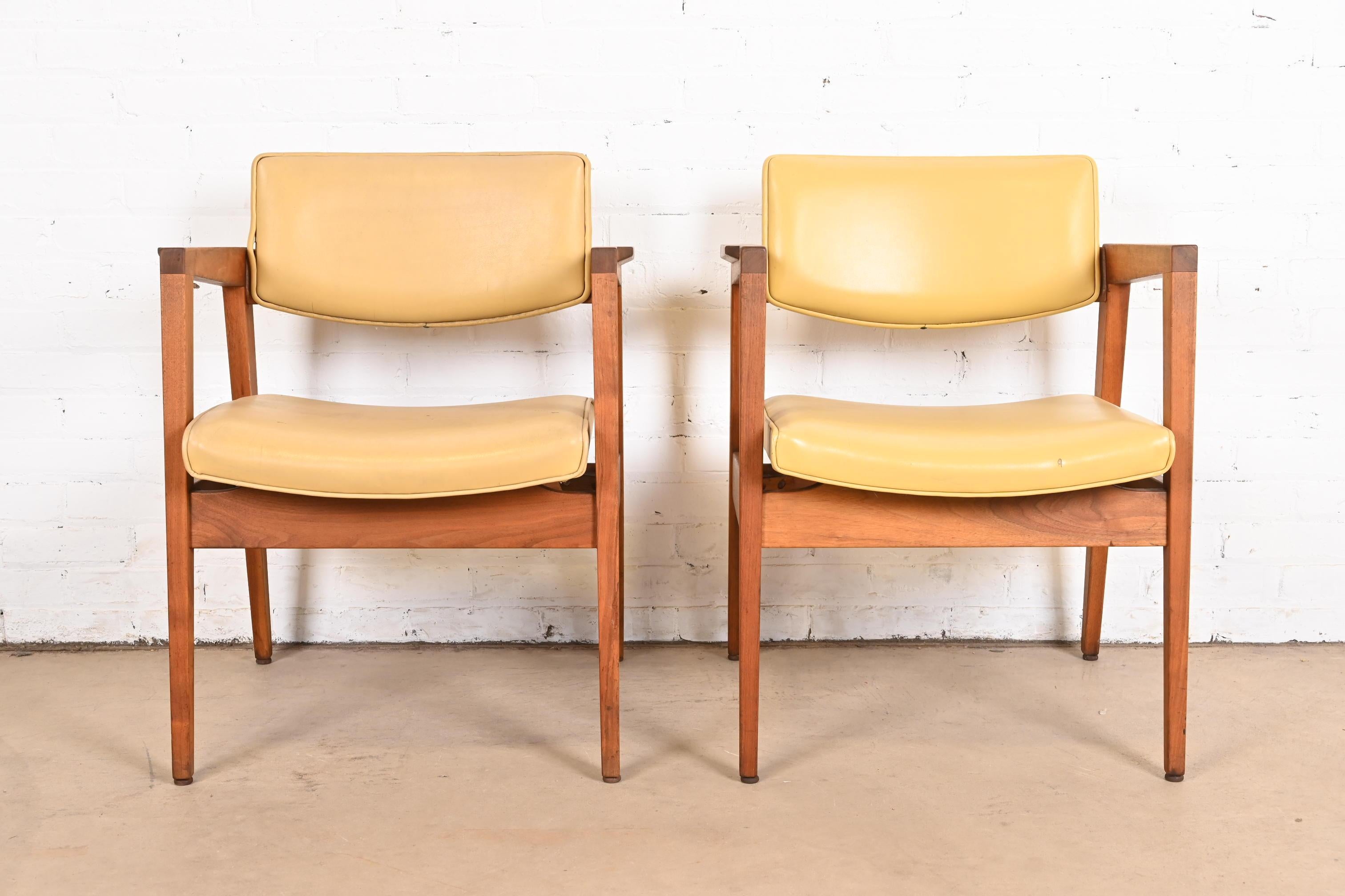 Upholstery Jens Risom Style Mid-Century Modern Solid Walnut Lounge Chairs by Gunlocke, Pair For Sale