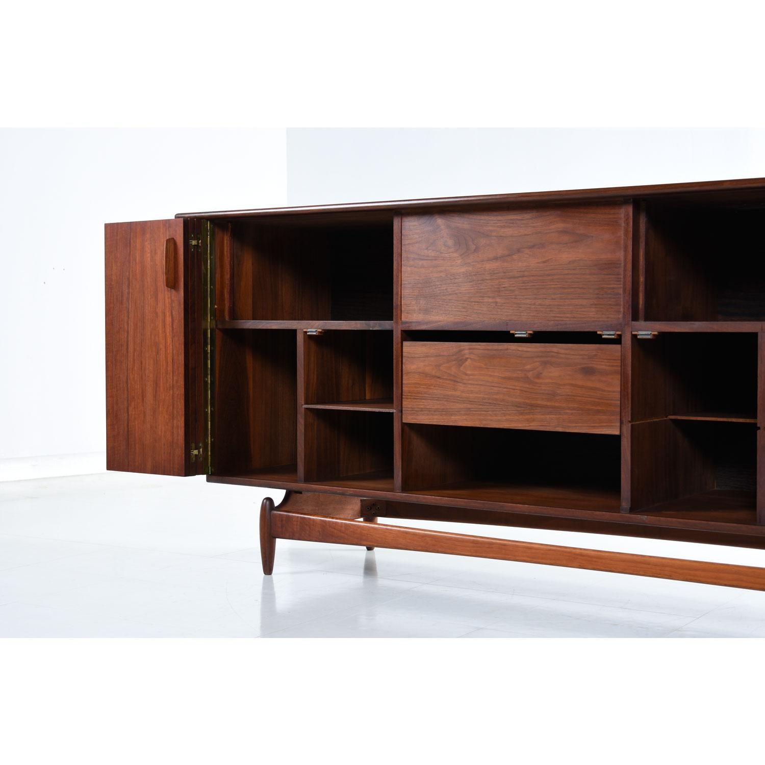 Mid-20th Century Jens Risom Style Mid-Century Modern Walnut Hi-Fi Cabinet Media Credenza