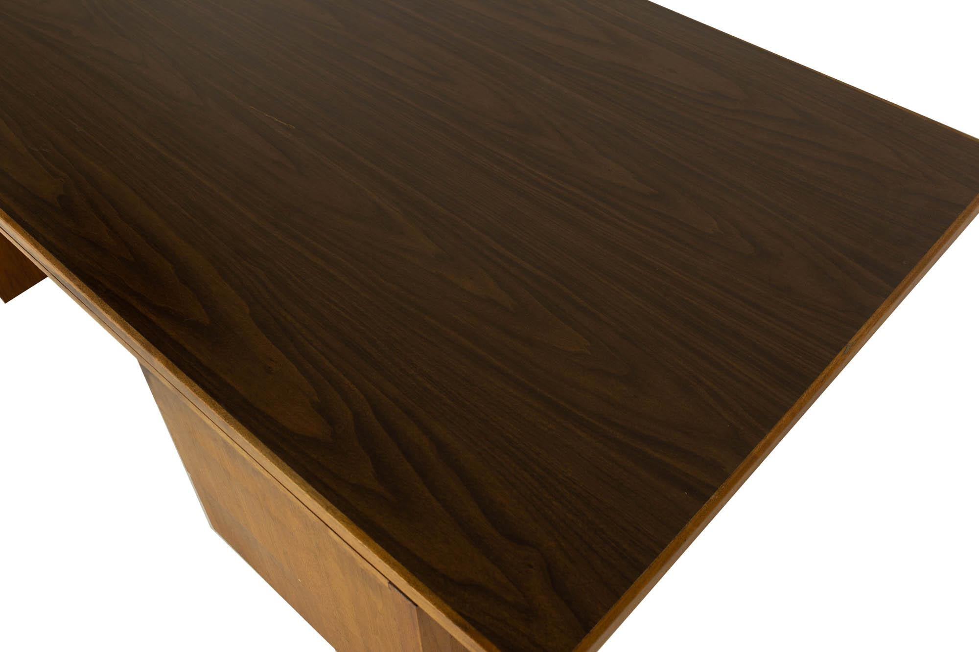 Jens Risom Style Mid Century Walnut and Laminate Executive Desk 4