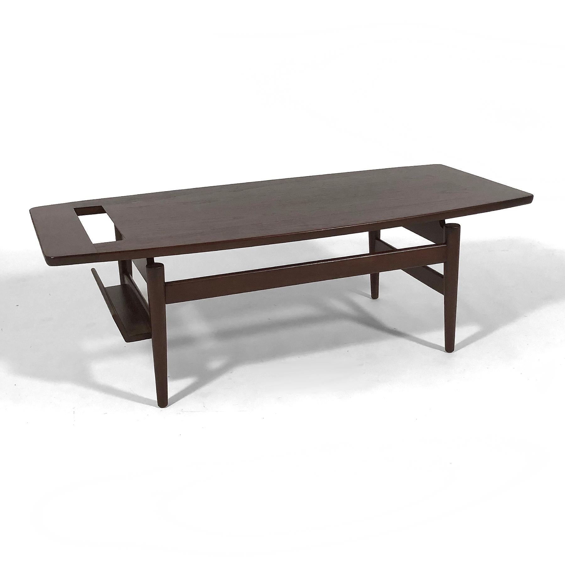 Mid-Century Modern Jens Risom T 390 Coffee Table with Magazine Holder For Sale