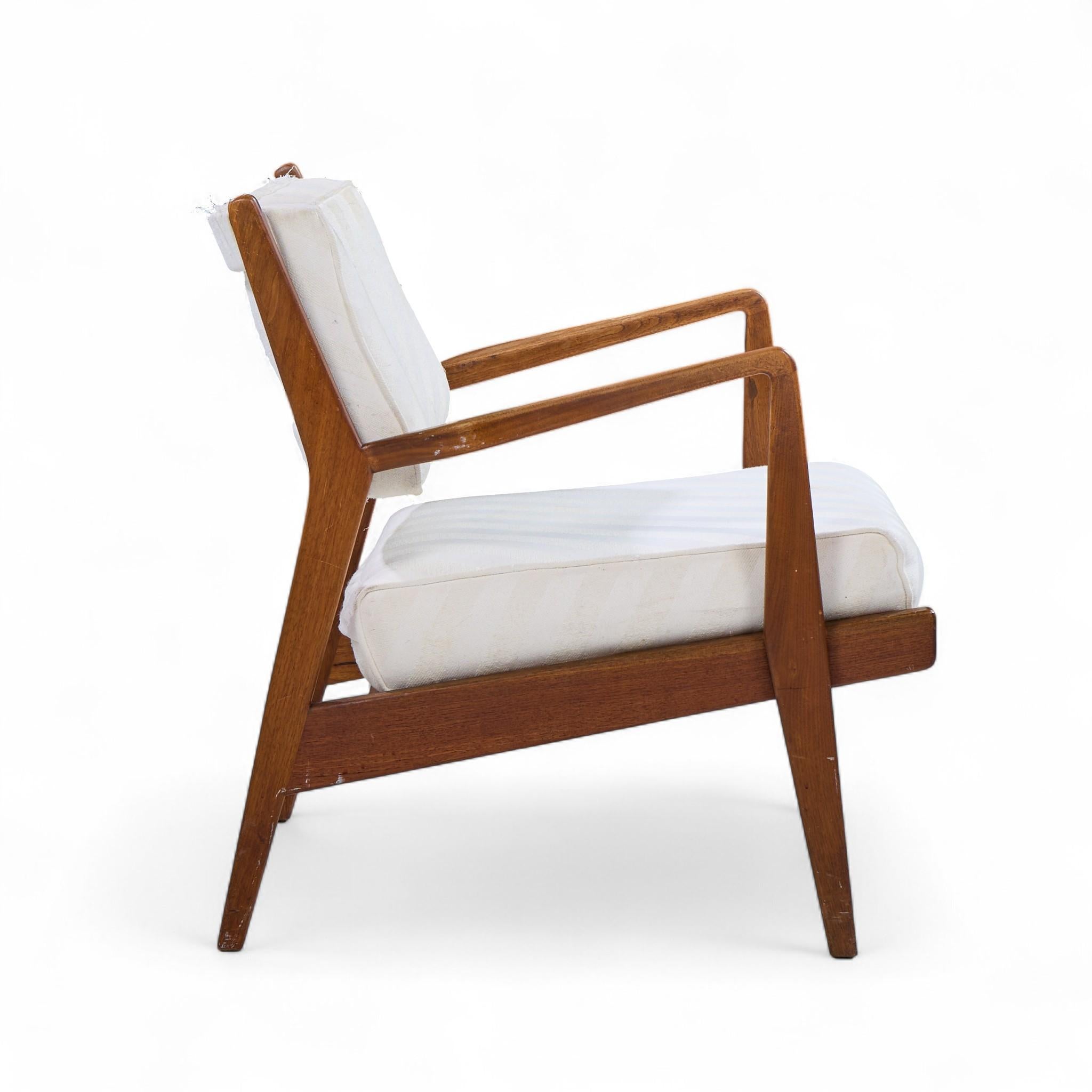 Jens Risom U430 Chaises longues en noyer du milieu du siècle - Paire en vente 4