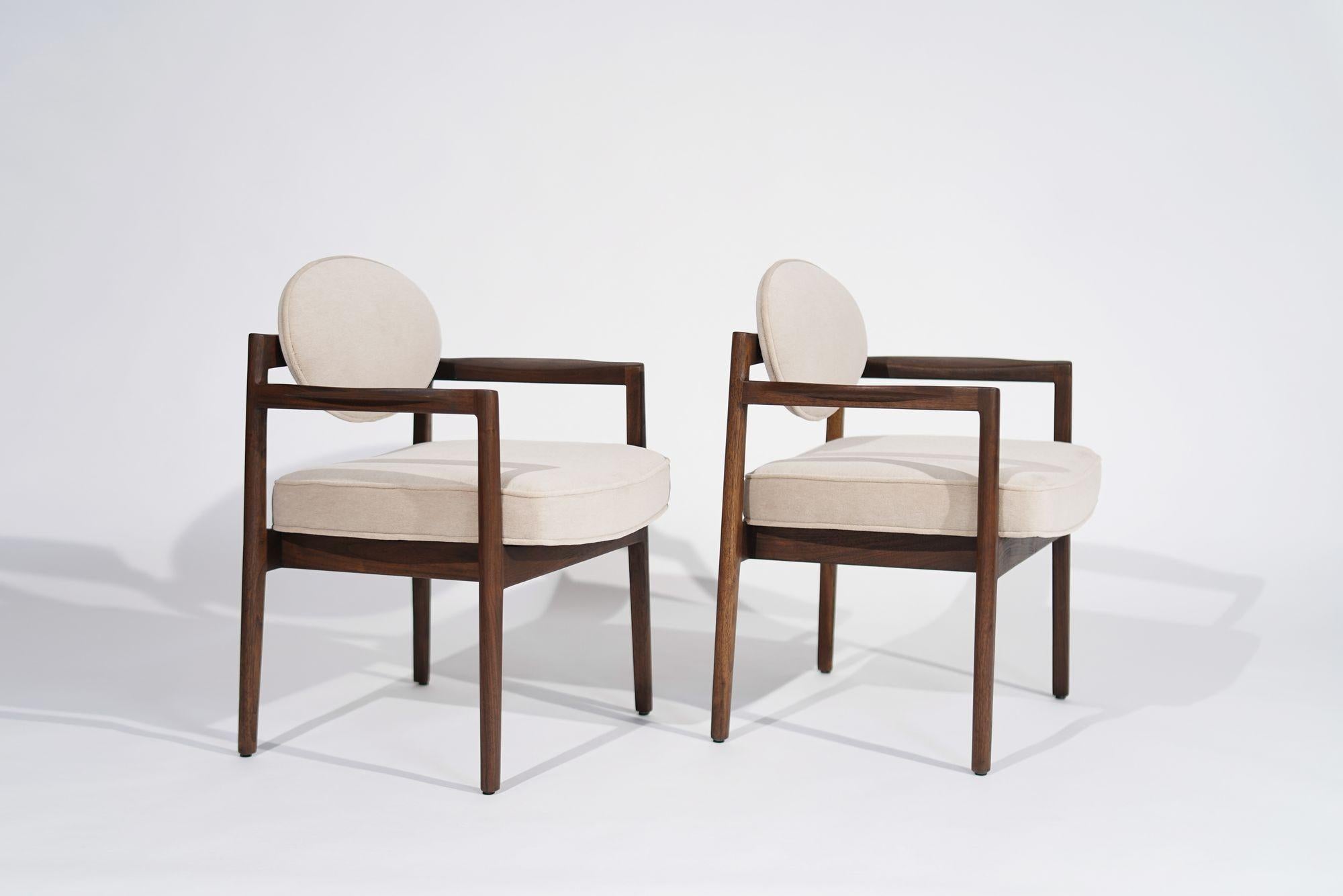 American Jens Risom Walnut Armchairs in Natural Mohair, C. 1950s For Sale