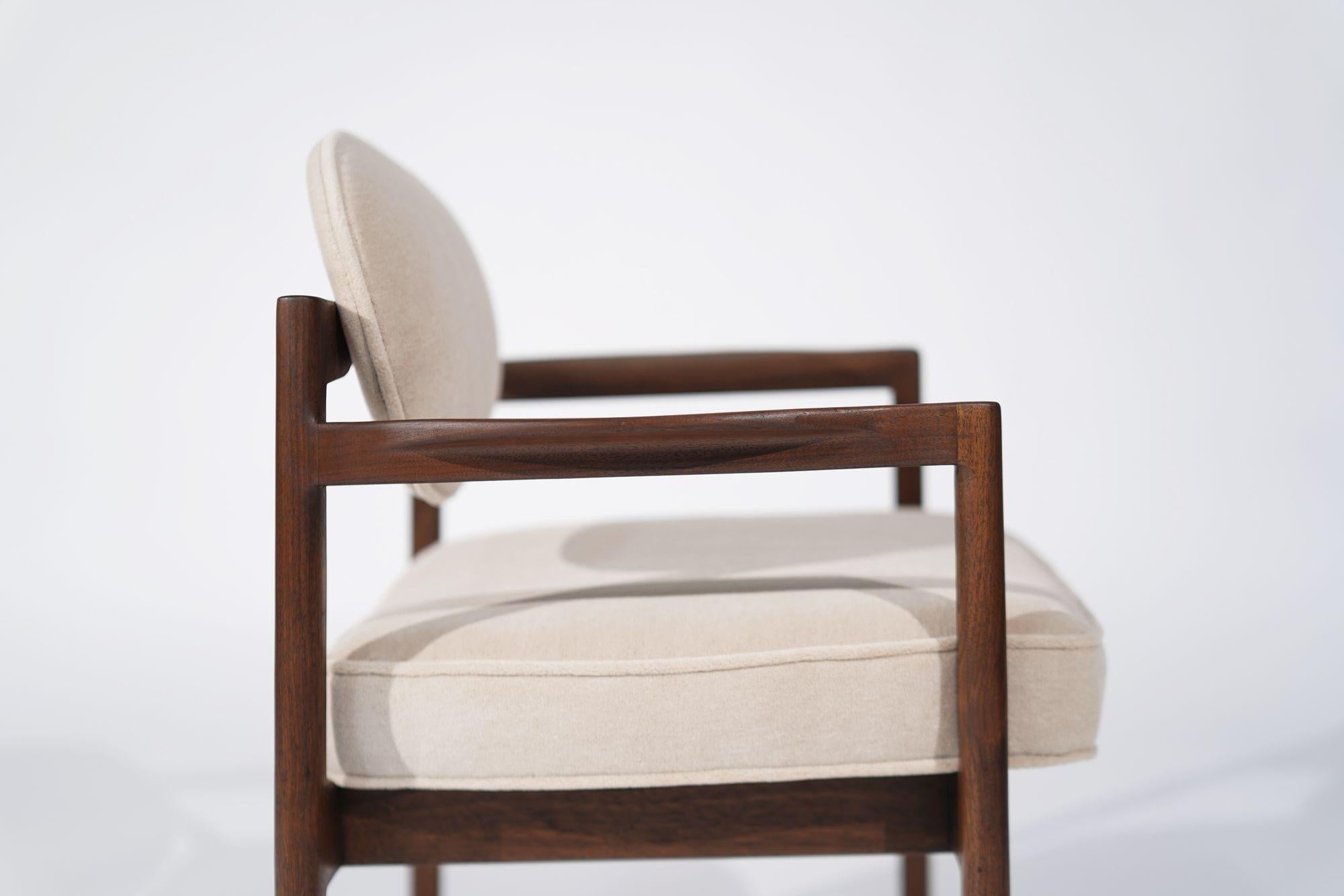 Jens Risom Walnut Armchairs in Natural Mohair, C. 1950s For Sale 1