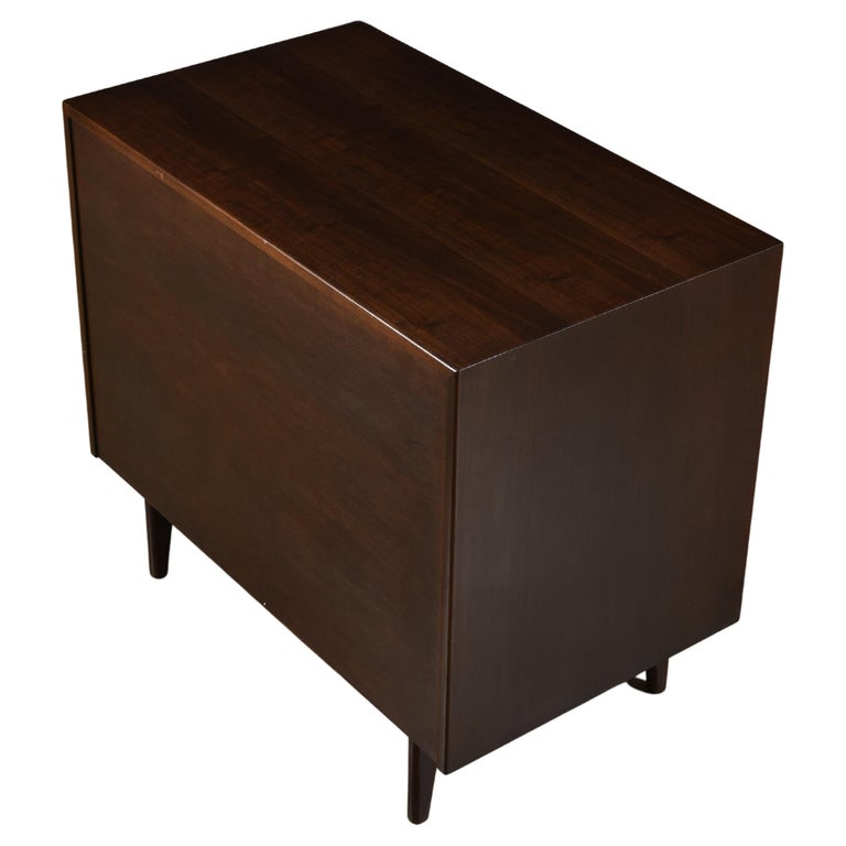 Jens Risom Walnut & Brass Three-Piece Modular Media Cabinet Commode Credenza In Excellent Condition In Chattanooga, TN