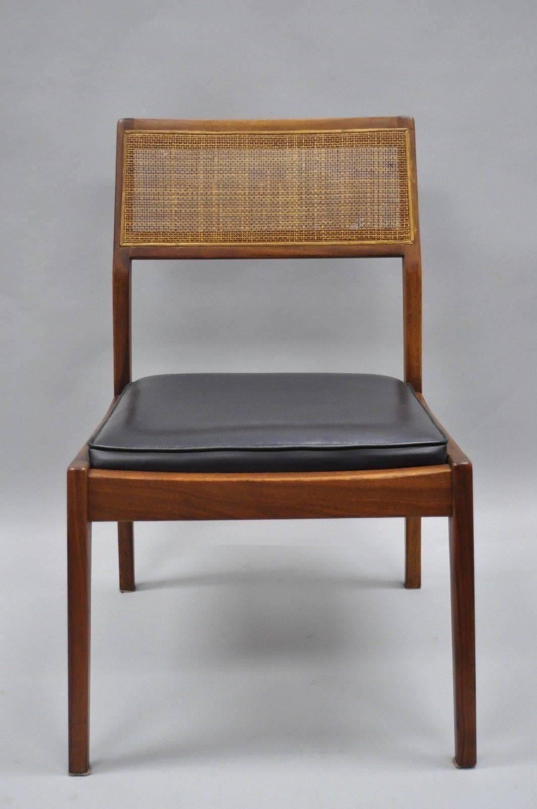 Jens Risom Walnut & Cane Back Dining Chairs Mid-Century Modern, Set of Six In Good Condition In Philadelphia, PA