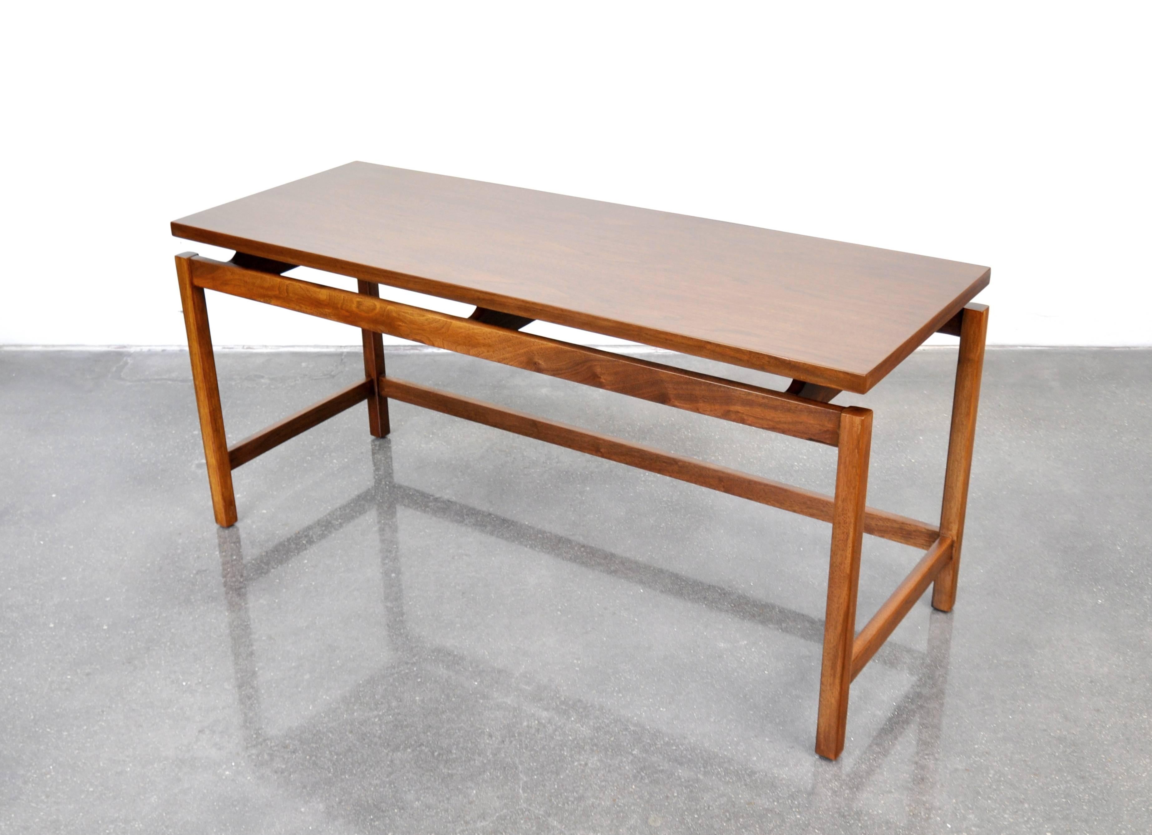 Mid-20th Century Danish Modern Jens Risom Walnut Sofa Table