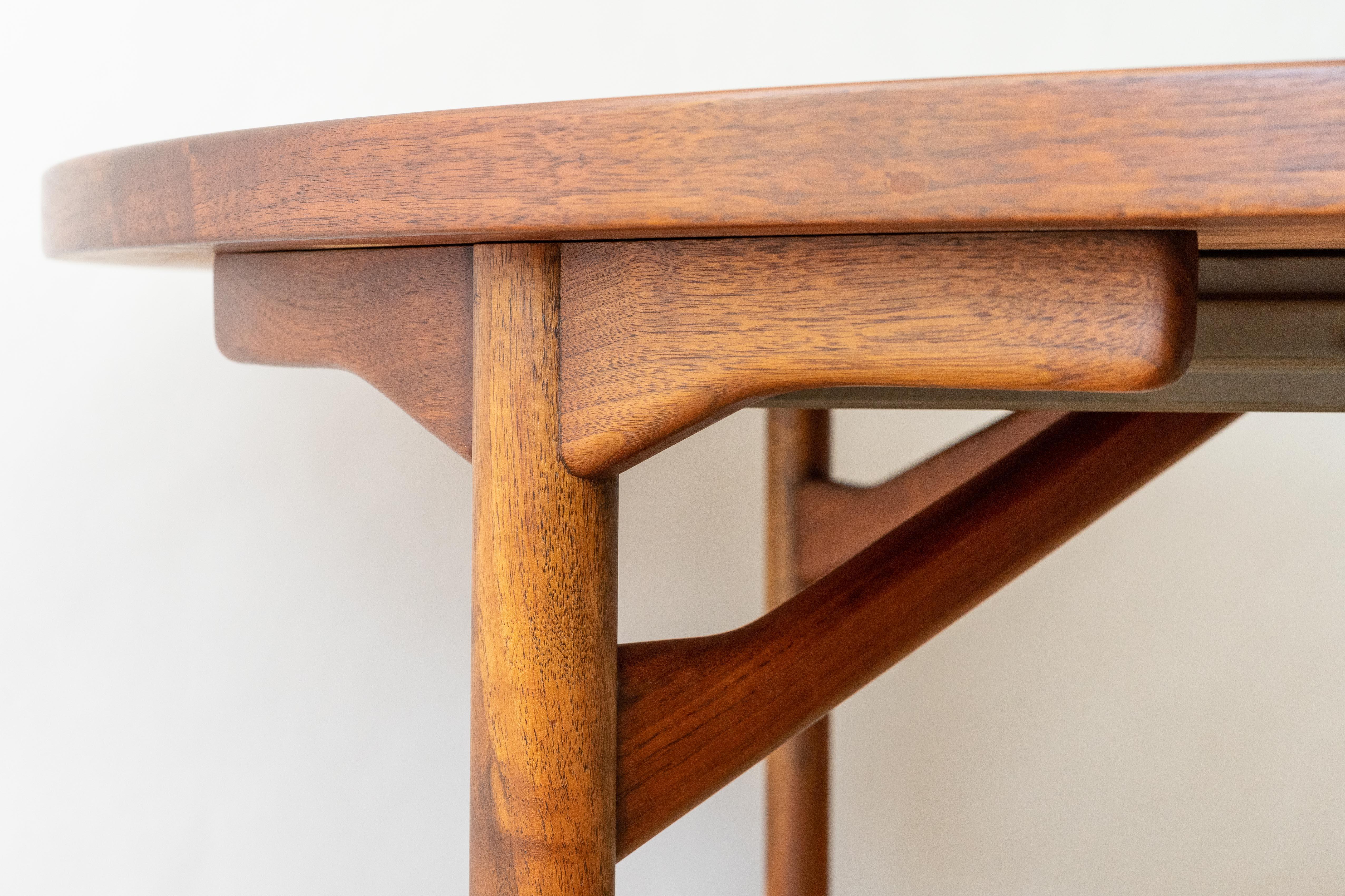 Jens Risom Walnut Dining Table 3