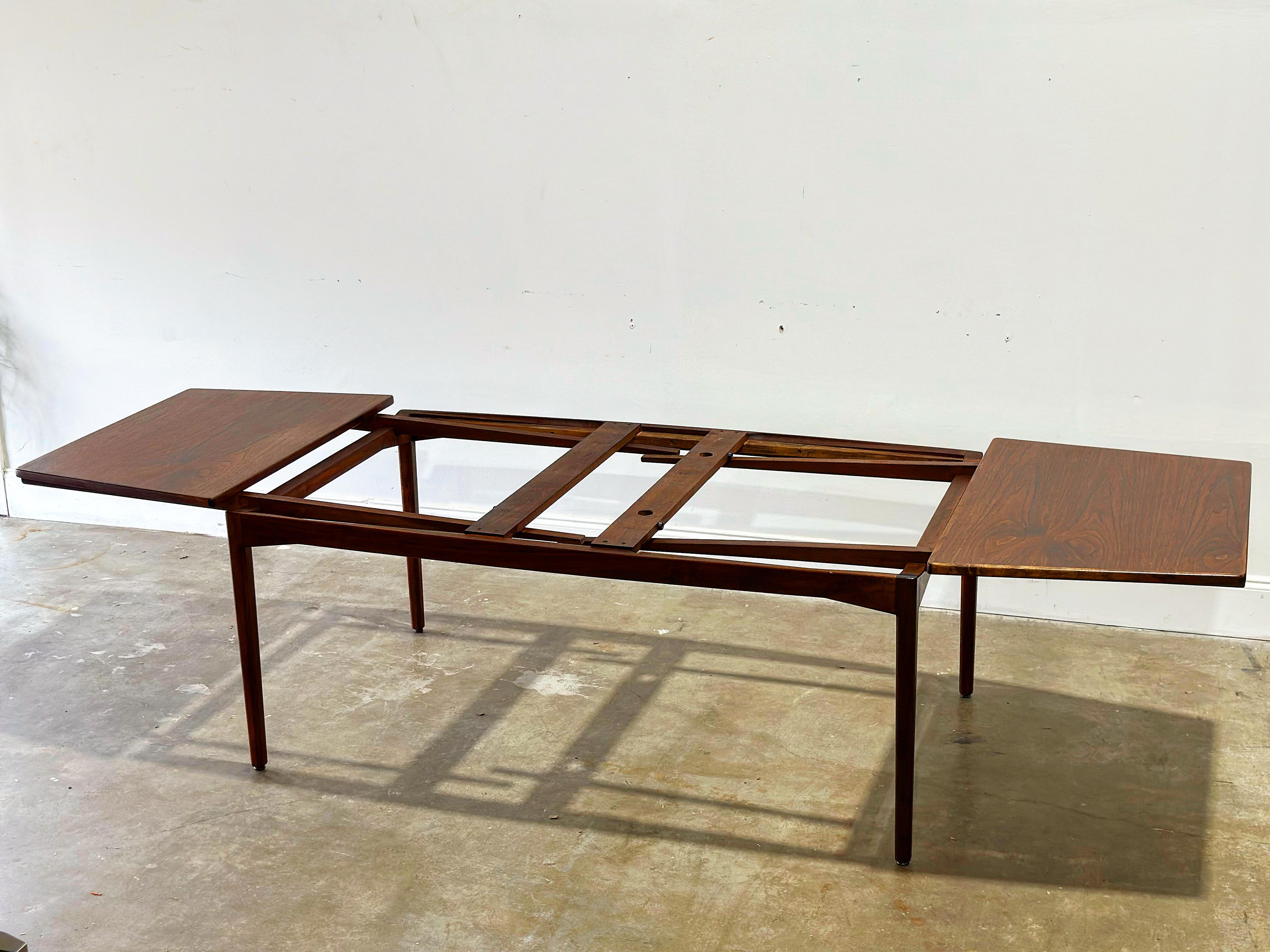 Jens Risom Walnut Dining Table, Rare Midcentury Draw Leaf Extension 4