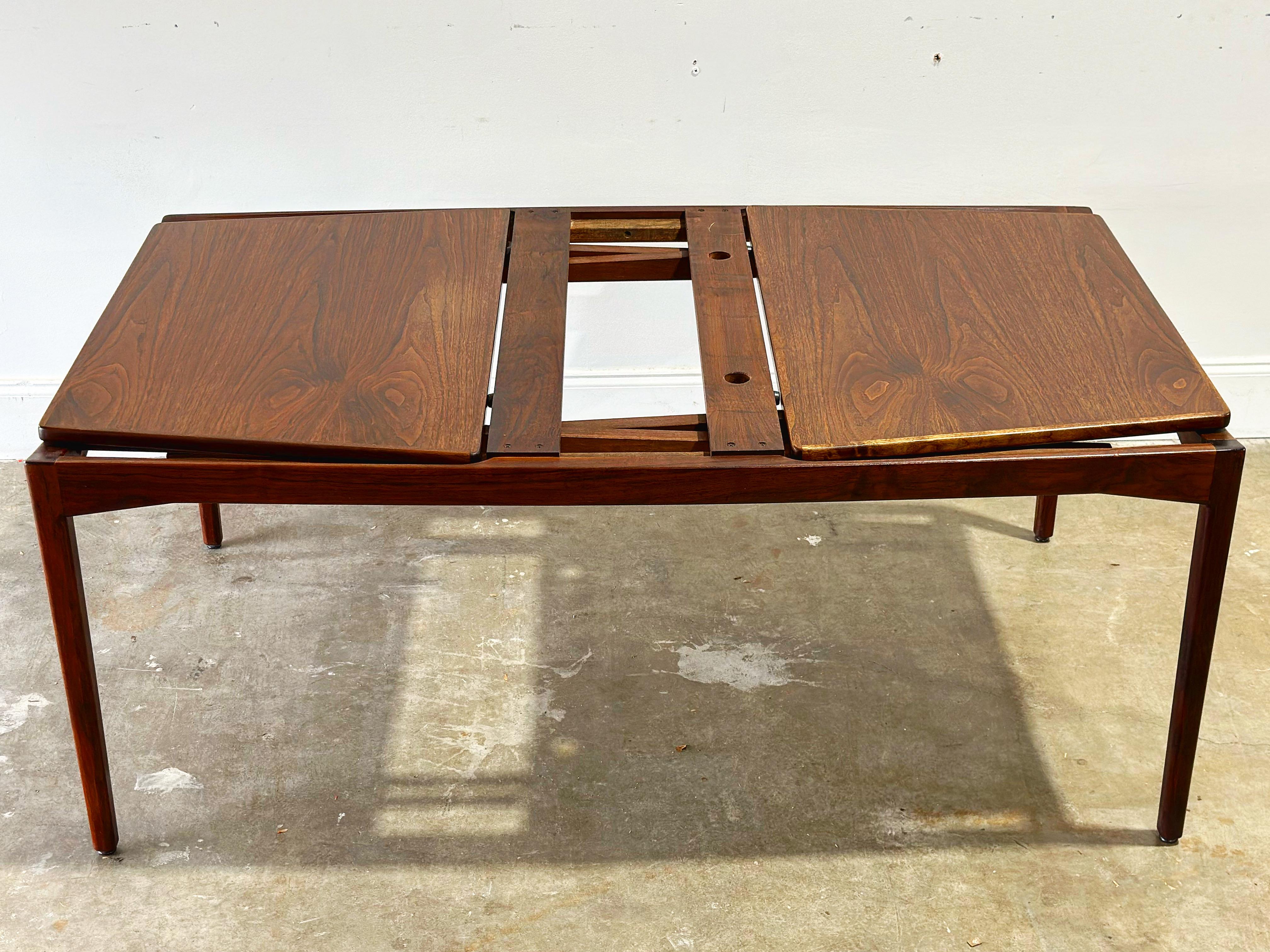 Jens Risom Walnut Dining Table, Rare Midcentury Draw Leaf Extension 6