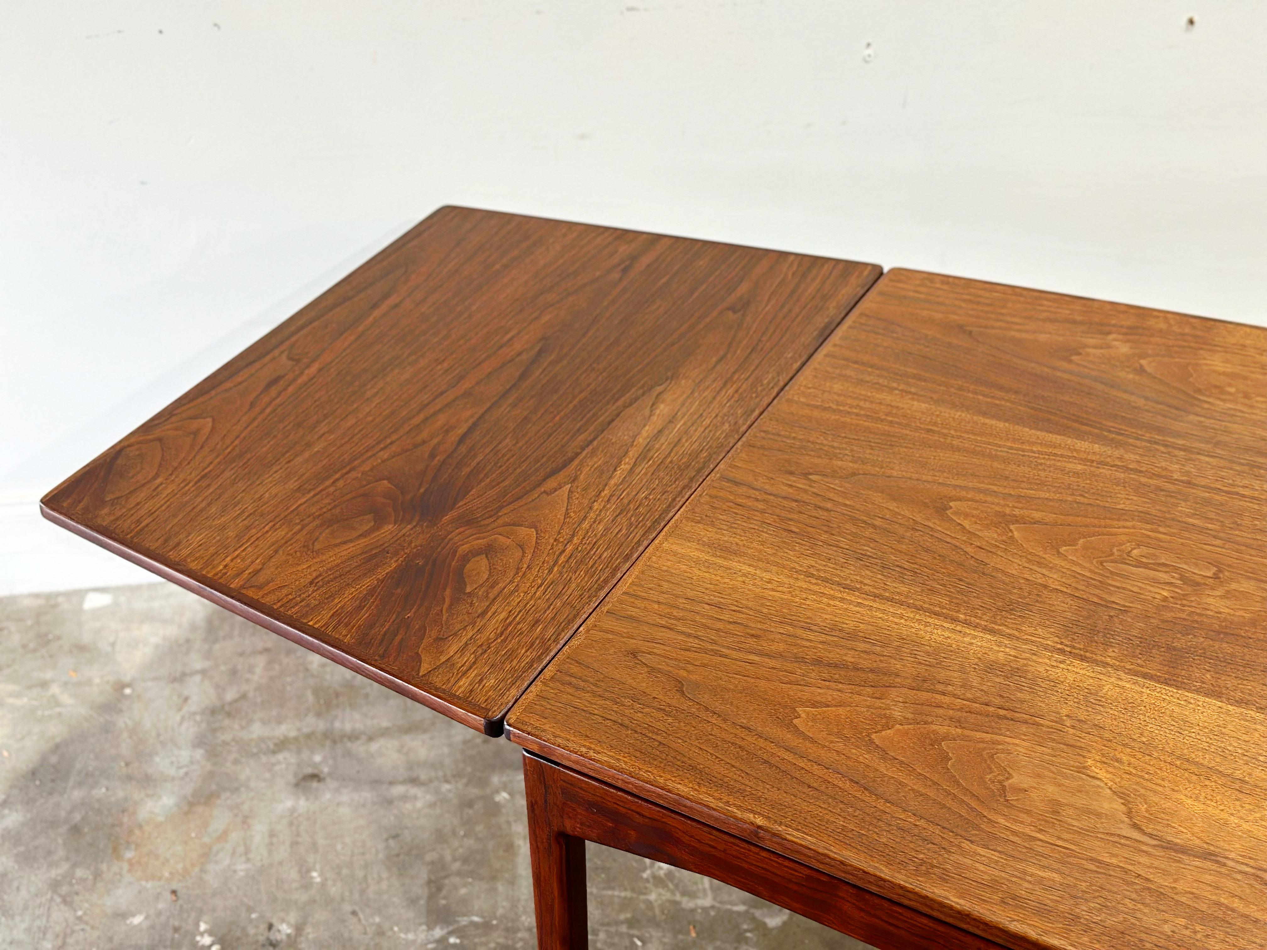 Mid-Century Modern Jens Risom Walnut Dining Table, Rare Midcentury Draw Leaf Extension 