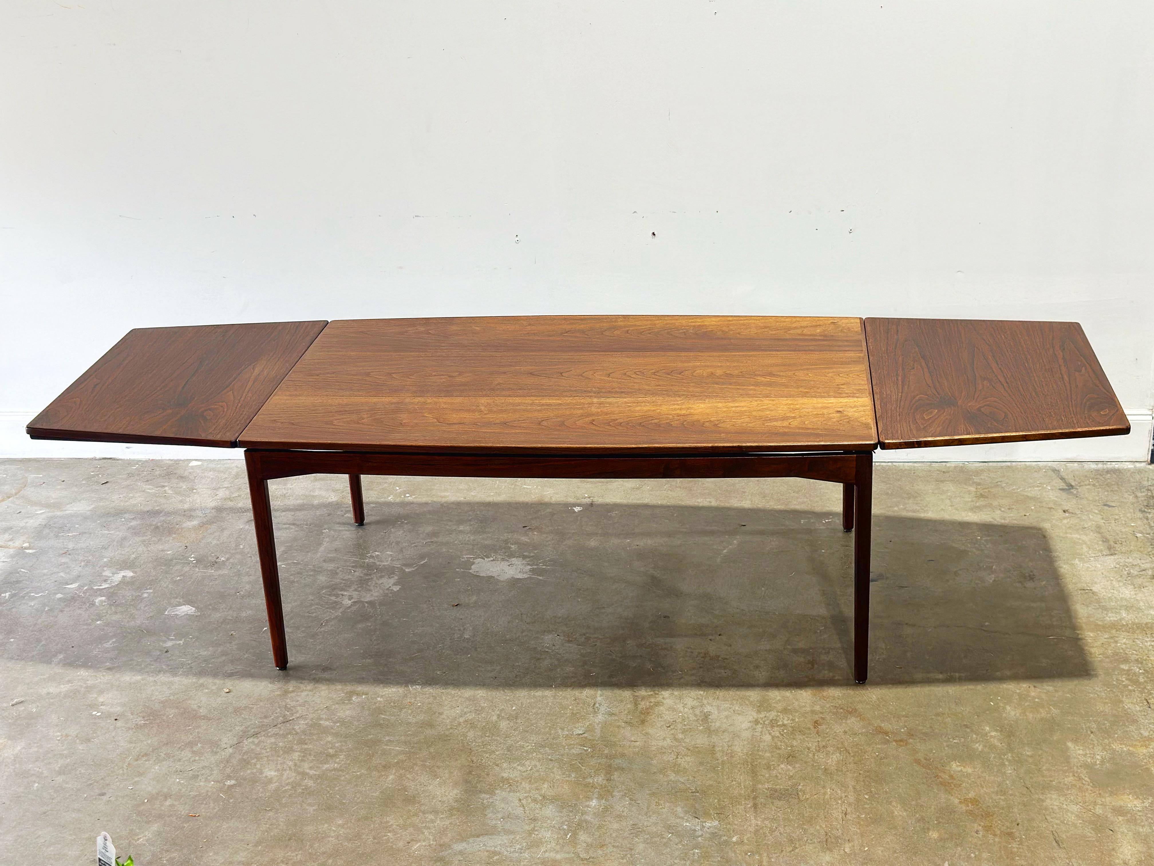 Jens Risom Walnut Dining Table, Rare Midcentury Draw Leaf Extension 2