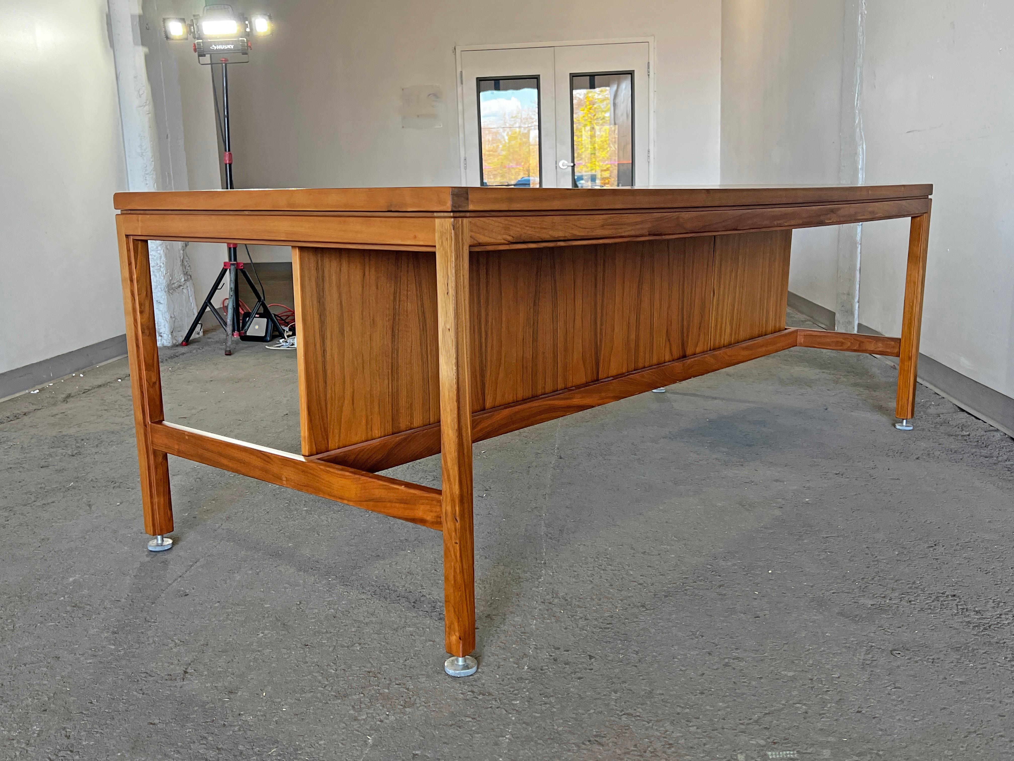 Jens Risom Walnut Executive Desk with Return Circa 1960s 4