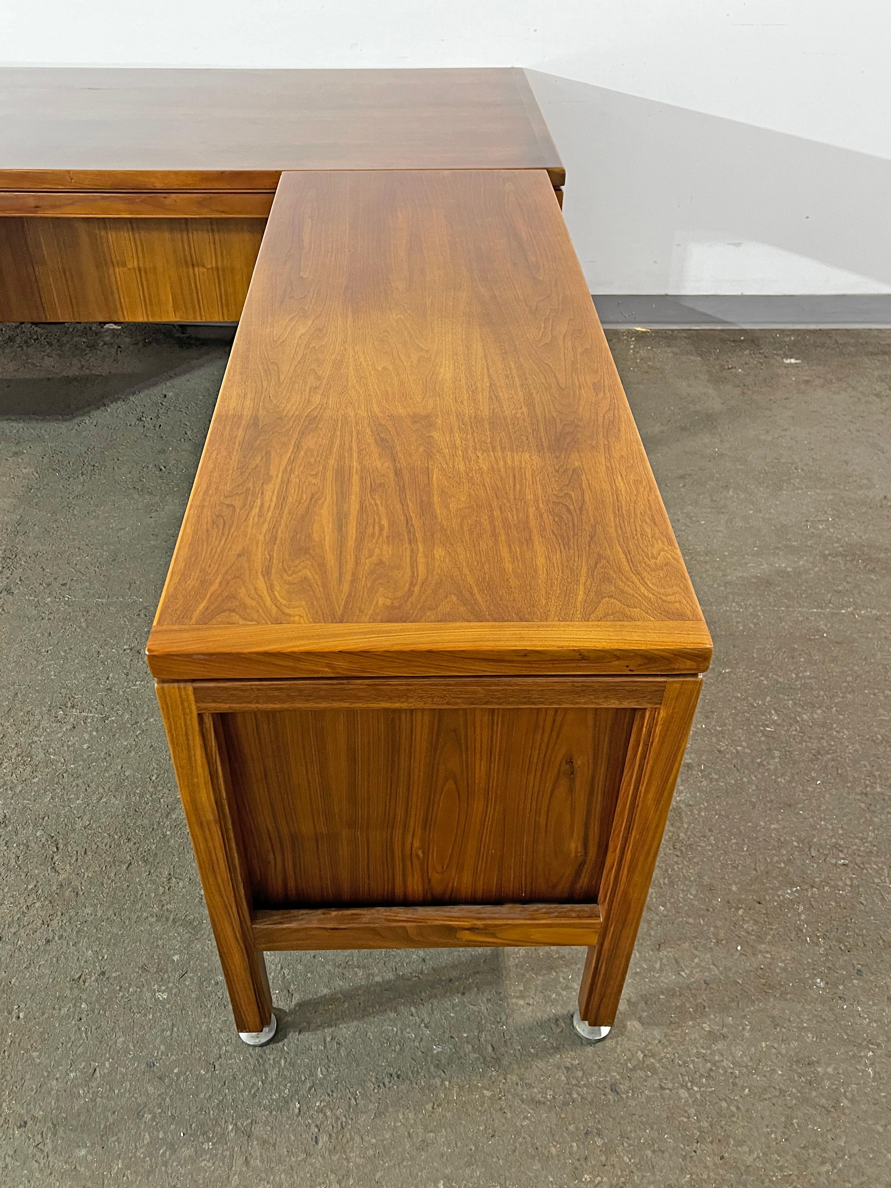 American Jens Risom Walnut Executive Desk with Return Circa 1960s