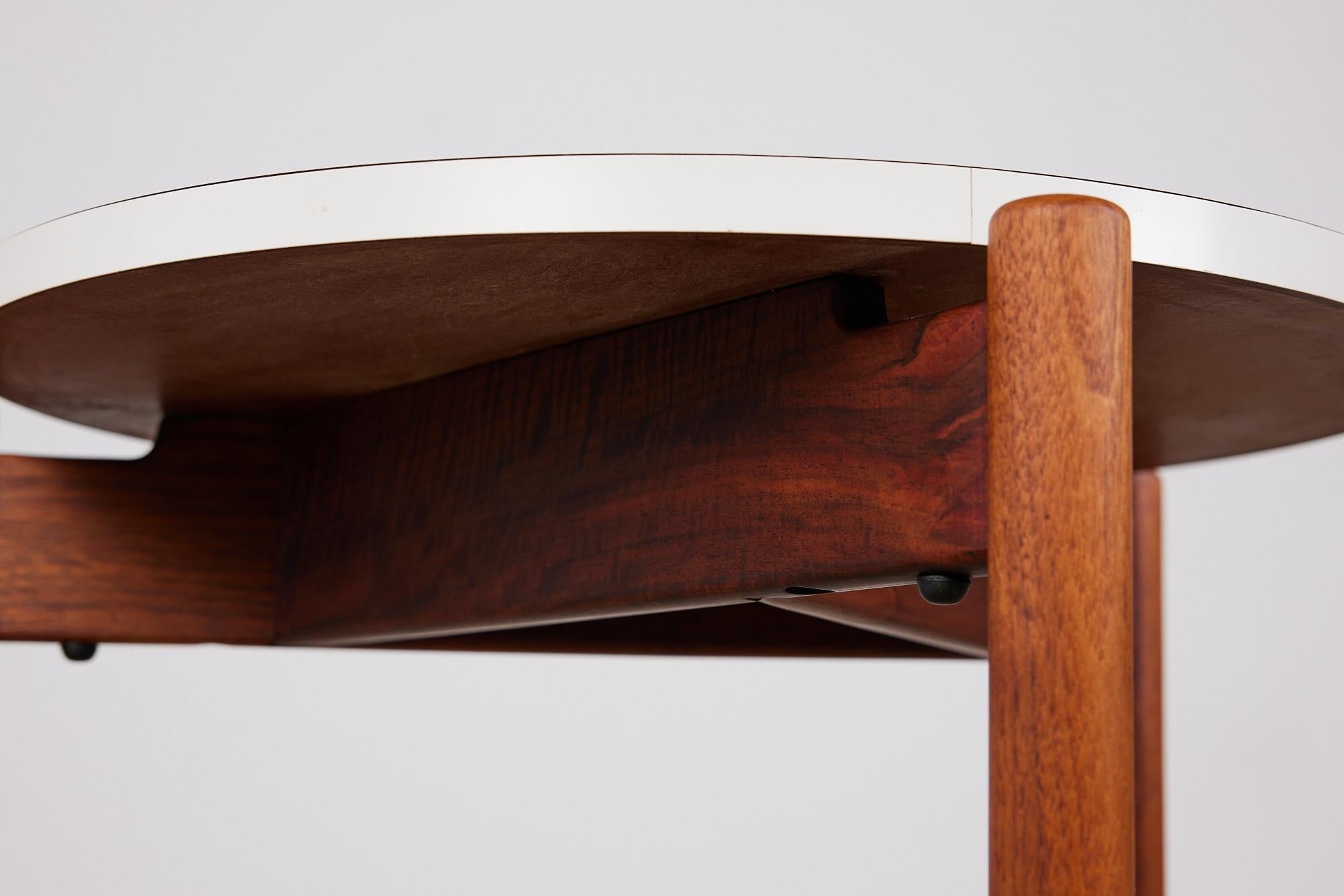 Jens Risom Walnut Side Table at 1stDibs | jens risom side table
