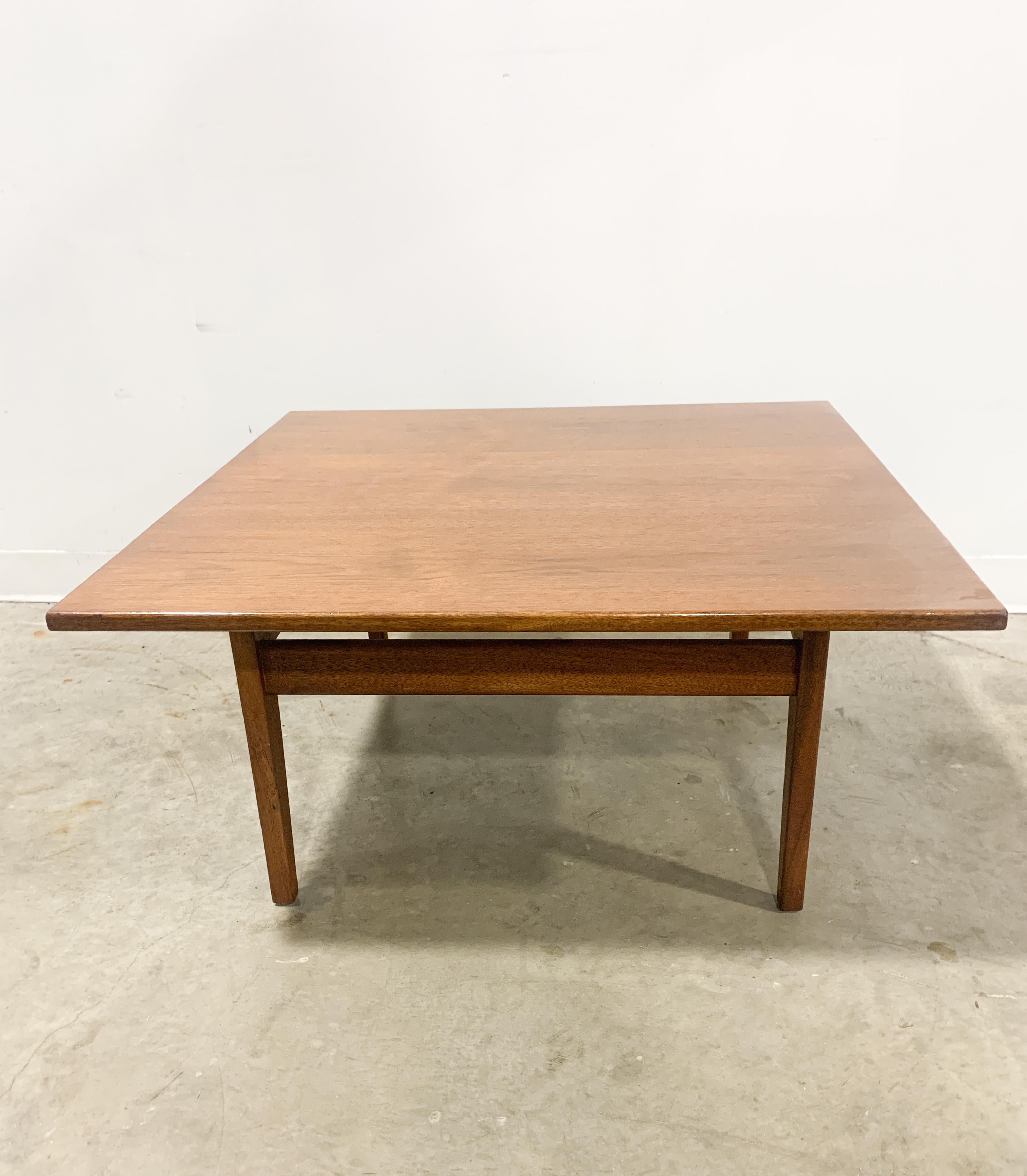 Jens Risom Walnut Square Coffee Table In Excellent Condition In Kalamazoo, MI
