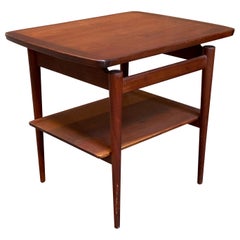 Jens Risom Walnut T-490 Floating Top End Table