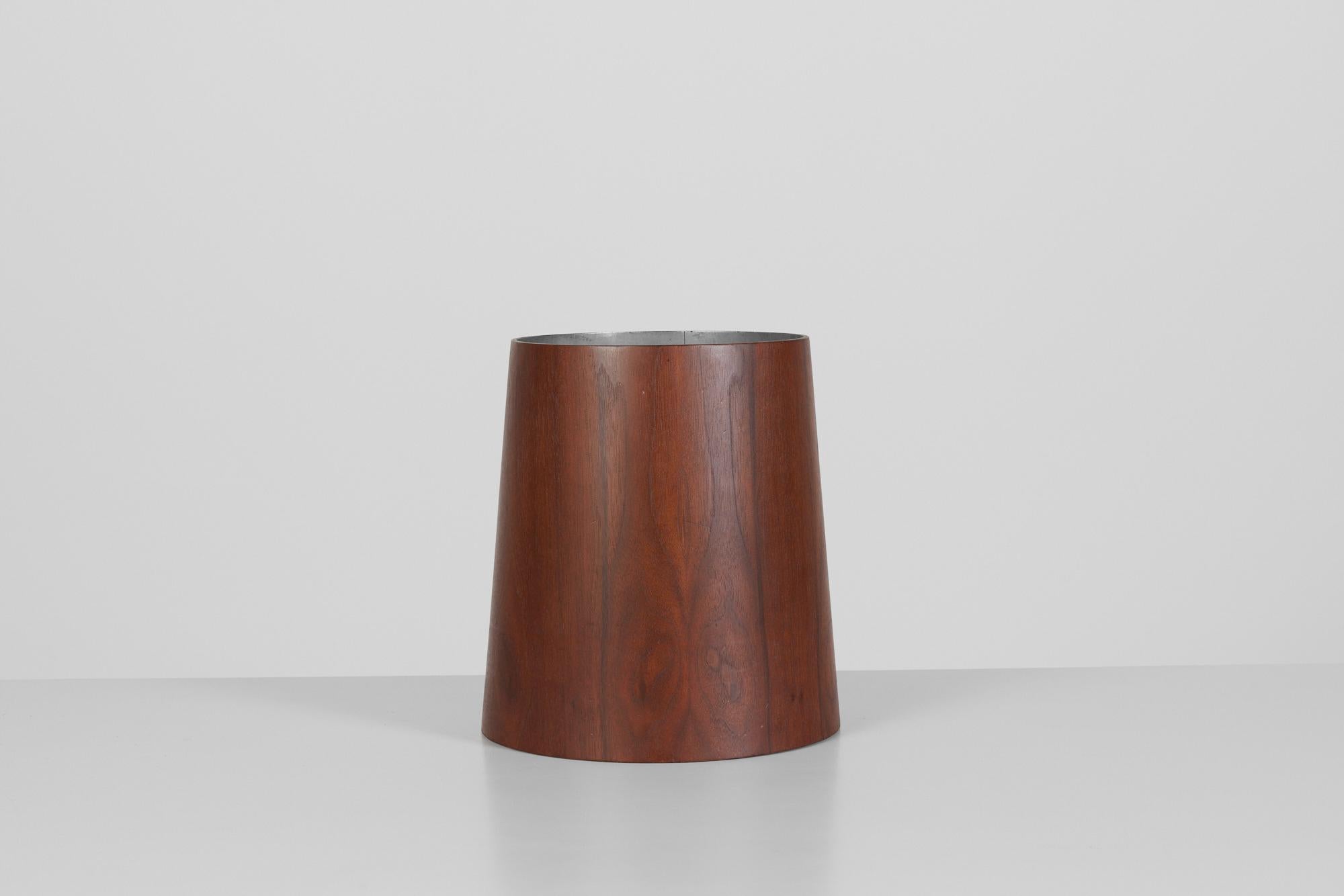 Jens Risom Walnut Wastebasket In Excellent Condition In Los Angeles, CA