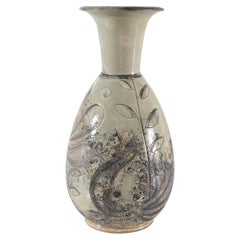 Jens Thirslund, grande vaso con decorazione a sgraffito di Herman A. Kähler, 1930 circa