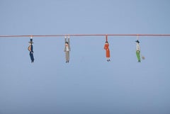 Jens Ulrich Petersen, geb. 1947, dänischer Künstler, Öl / Leinwand, Männer auf String