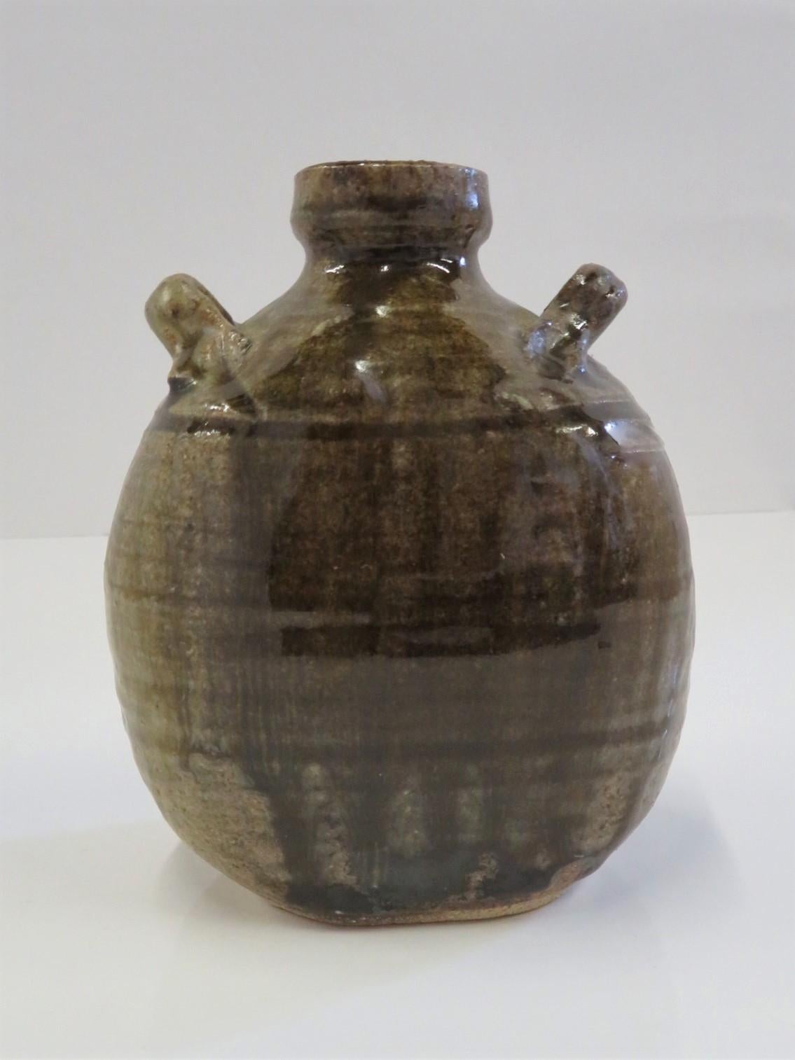 Vernissé Vase en forme de cruche en glaçure à sel de raku organique et moderne de Jensen Studio en vente