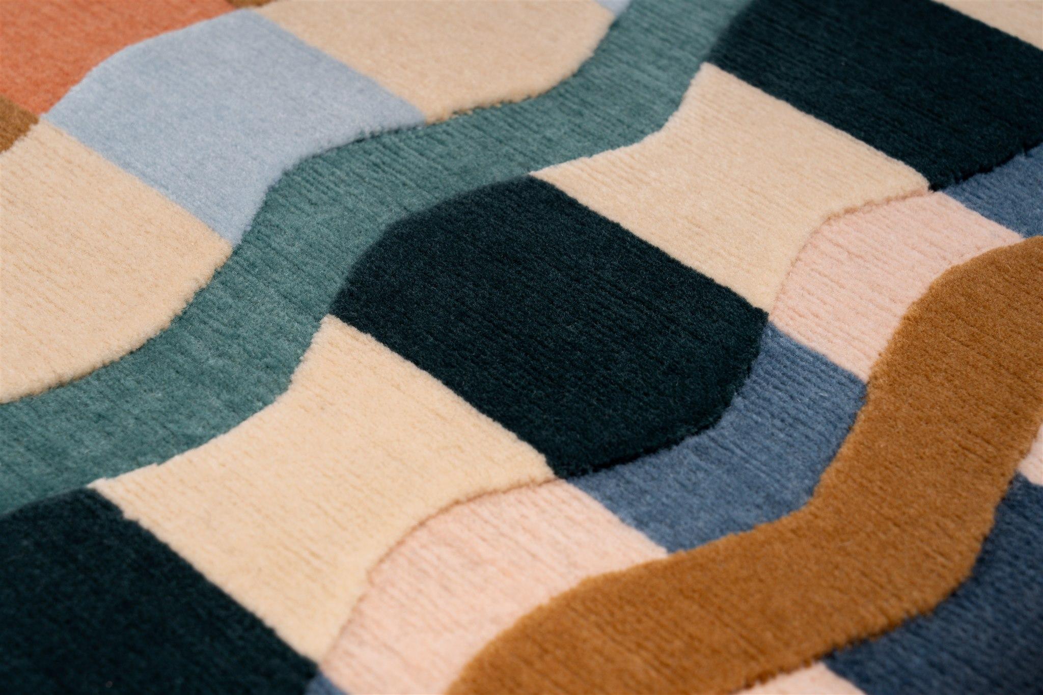 Curvy Edge Himalayan Wool Veranda Runner by Jensin Okunishi Studio In condizioni Nuovo in vendita a Decatur, GA