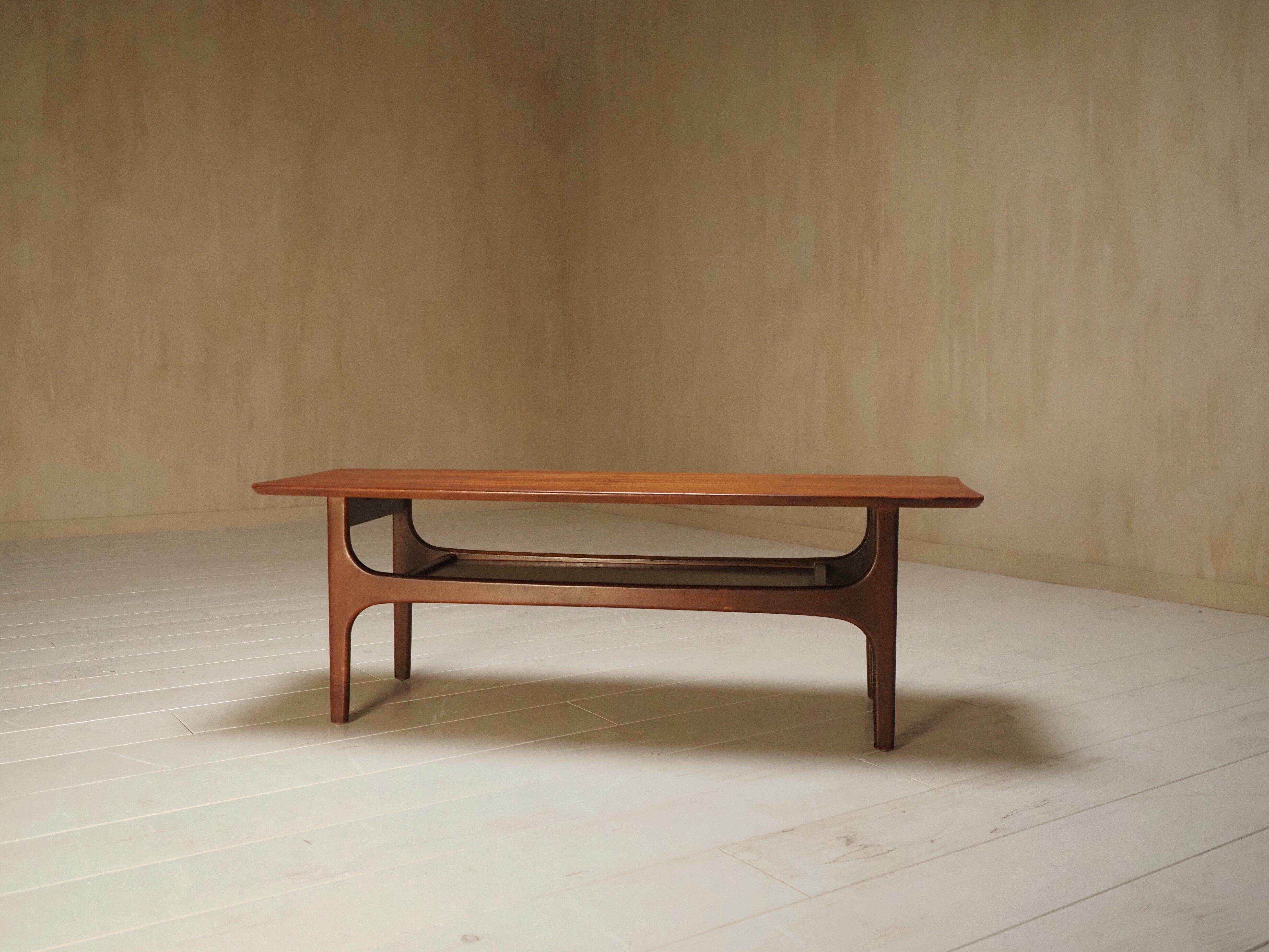 British Jentique UK 1960’s coffee table For Sale