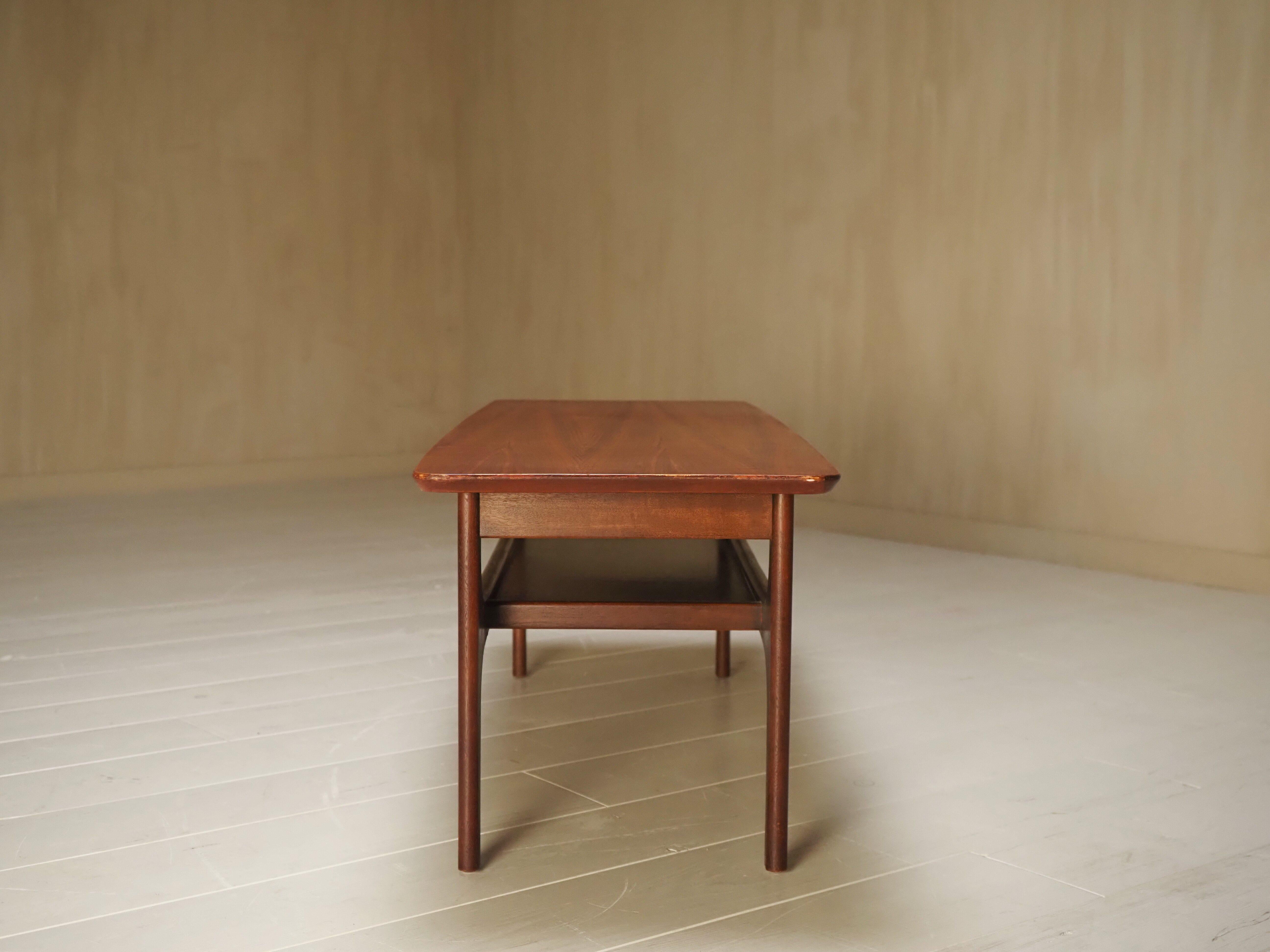Jentique UK 1960’s coffee table For Sale 1