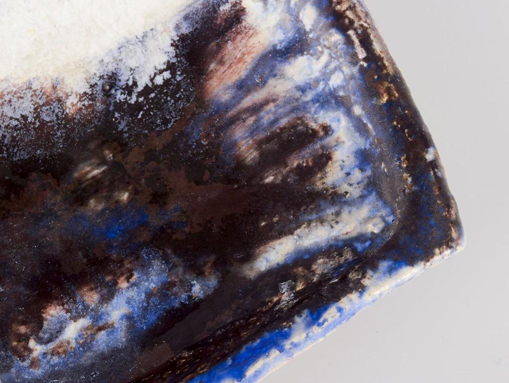Jeppe Hagedorn-Olsen. Schale aus Steingut mit abstrakten Motiven (Dänisch) im Angebot