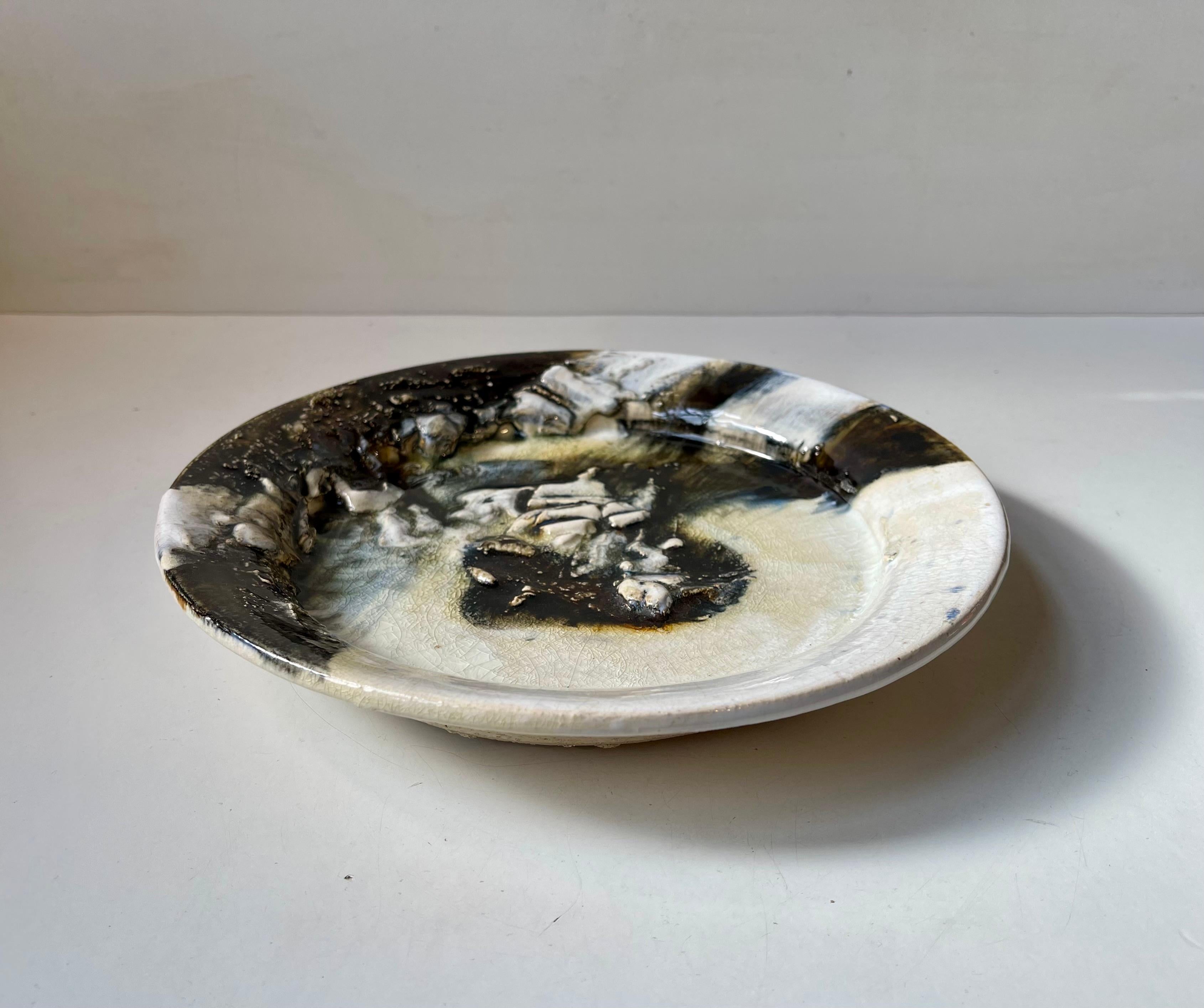 Late 20th Century Jeppe Hagedorn-Olsen Glazed Ceramic Dish with Abstract Motif For Sale