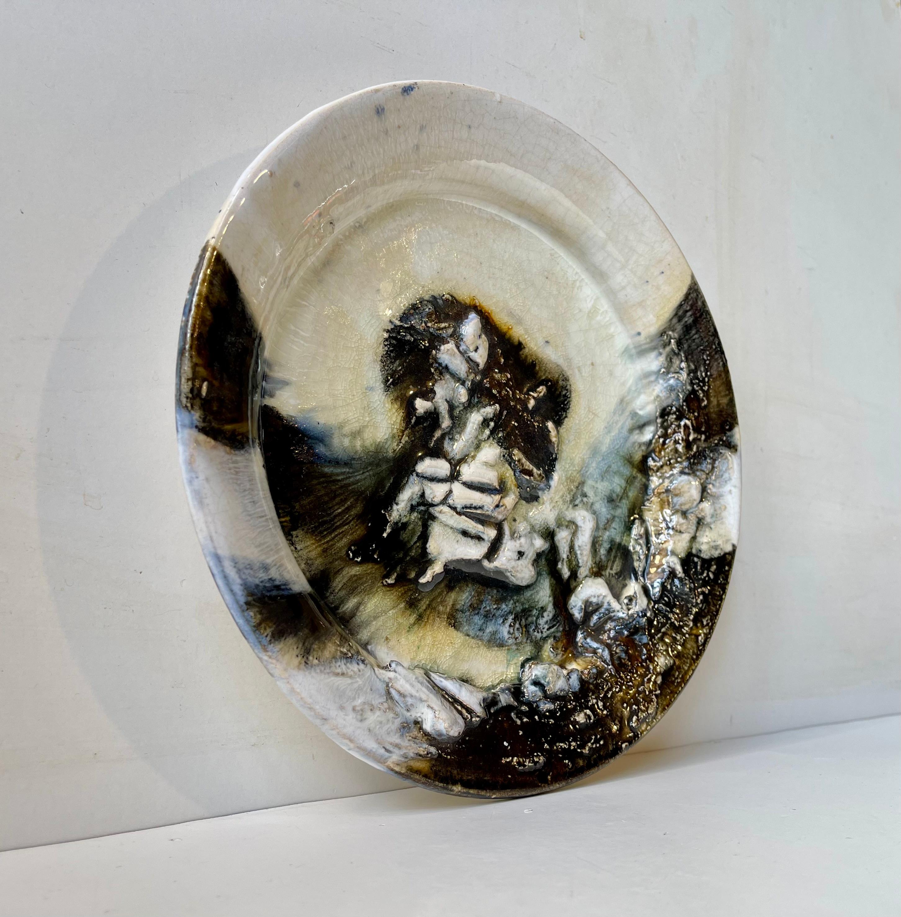 Fin du 20e siècle Plat en céramique émaillée avec motif abstrait de Jeppe Hagedorn-Olsen en vente