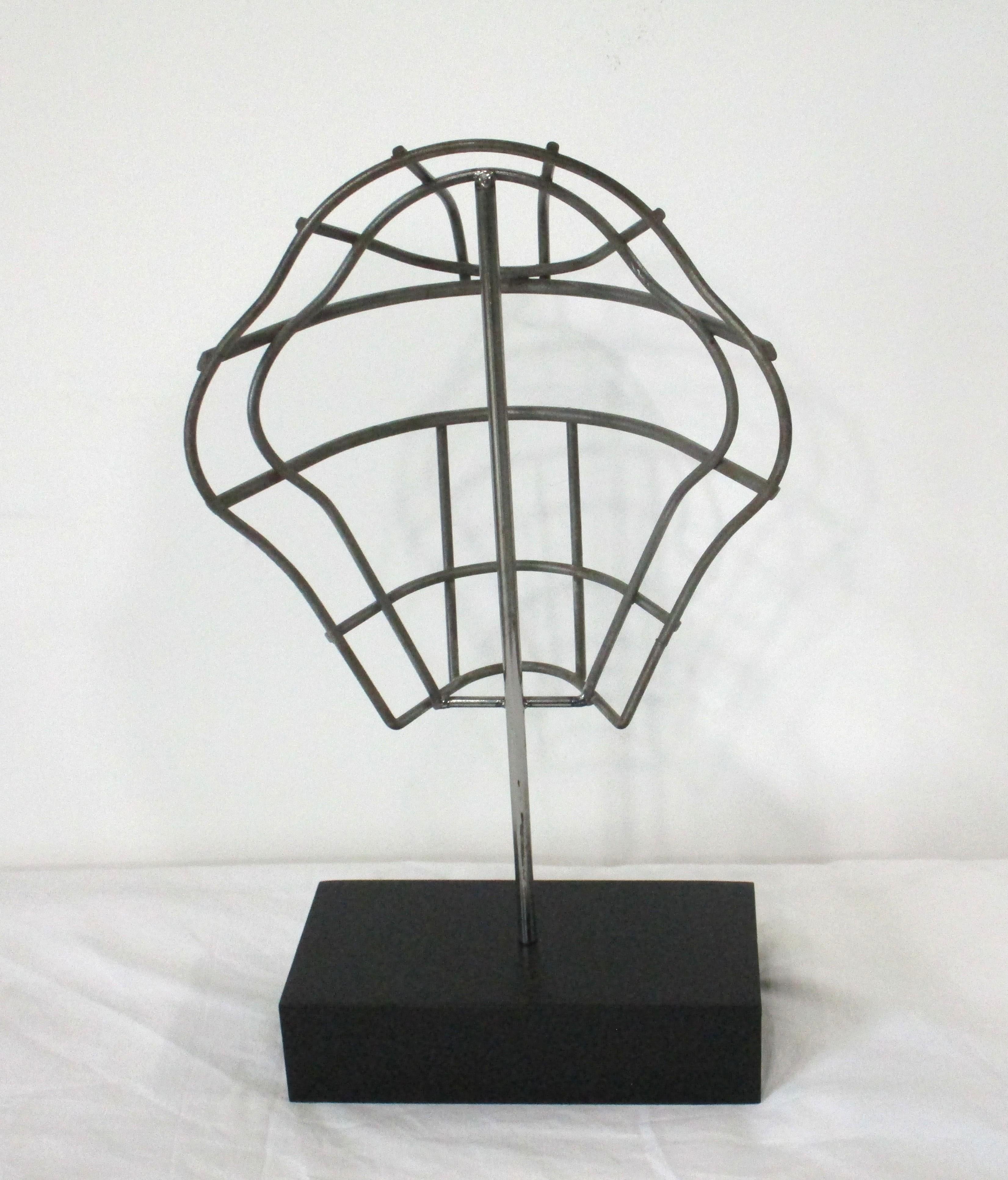 Scultura a forma di maschera di laccio per catcher atletici in stile Jere in vendita 3
