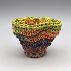 „Crocheted Porzellan-Teekanne Nummer 113“, zeitgenössisch, Porzellan, Skulptur