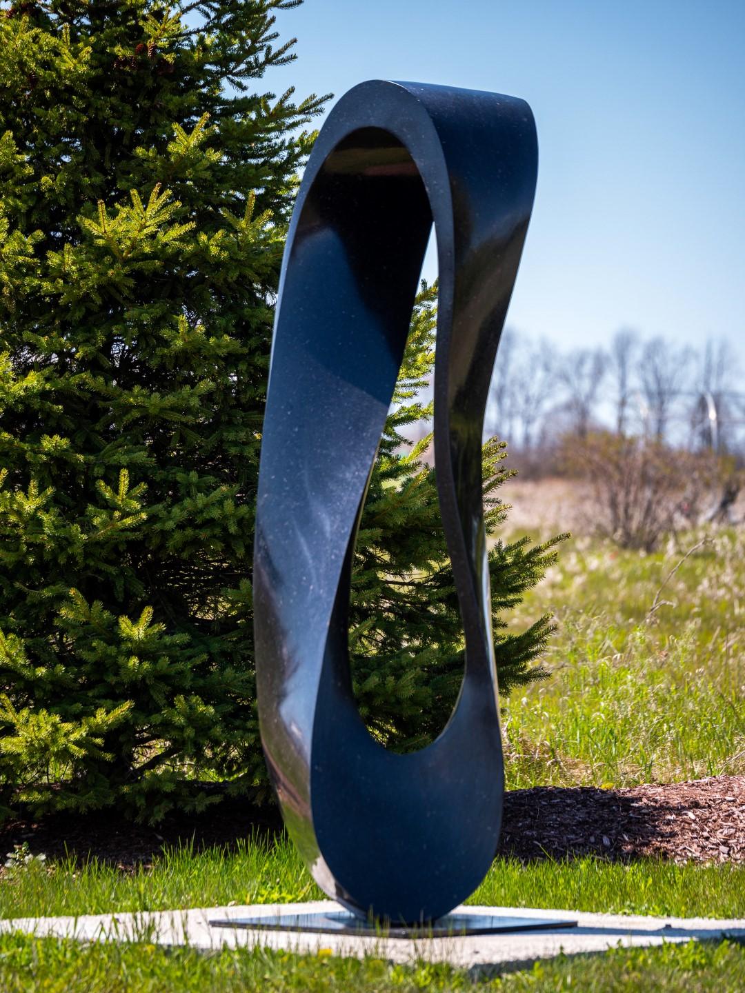 Mobius H6 6/50 - Sculpture by Jeremy Guy