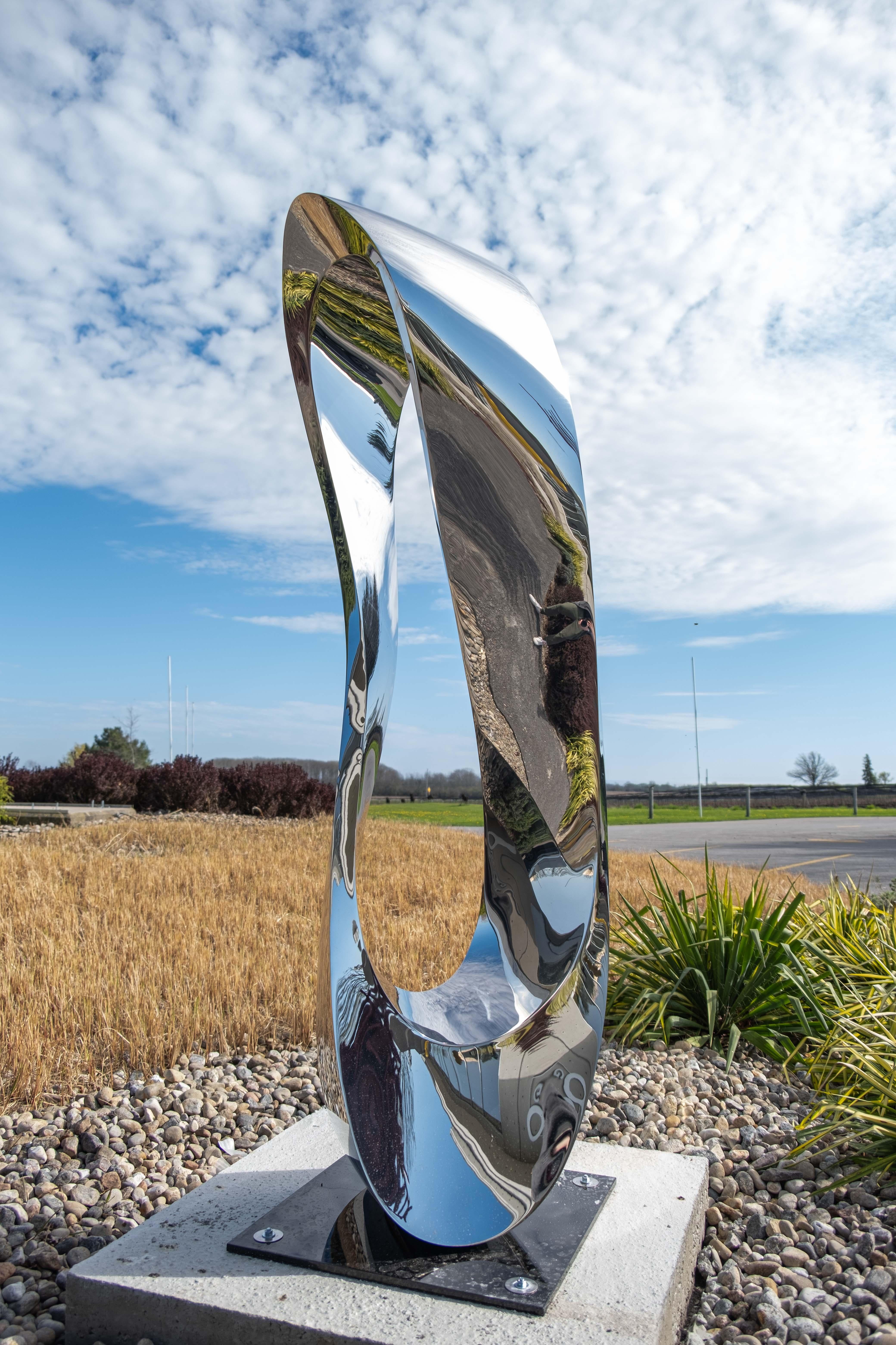 Abstract Sculpture de Jeremy Guy - Mobius H6 Mirror Polished Stainless Steel - abstract, contemporary, sculpture