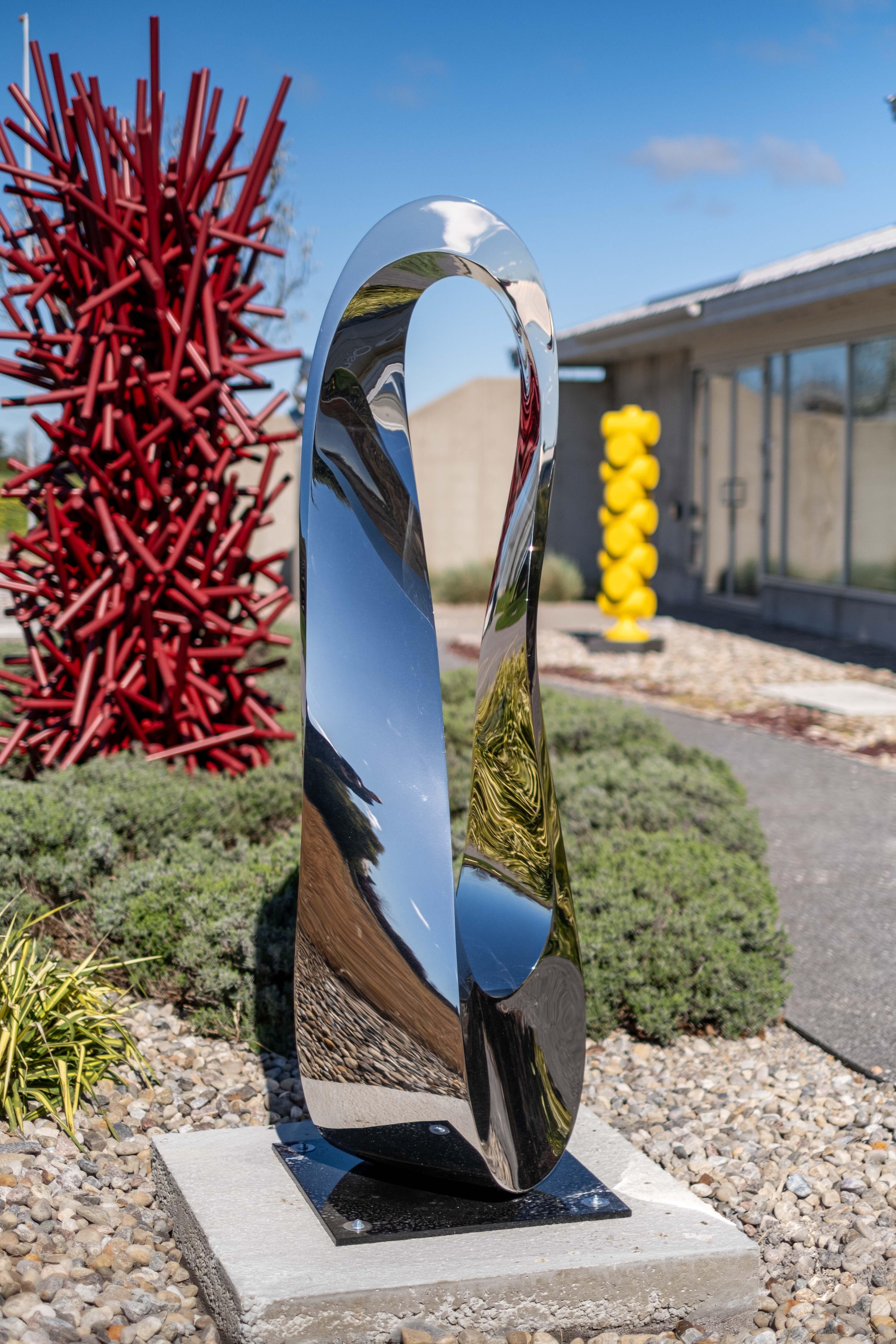 Mobius H6 Acciaio inossidabile lucidato a specchio - astratto, contemporaneo, scultura in vendita 11