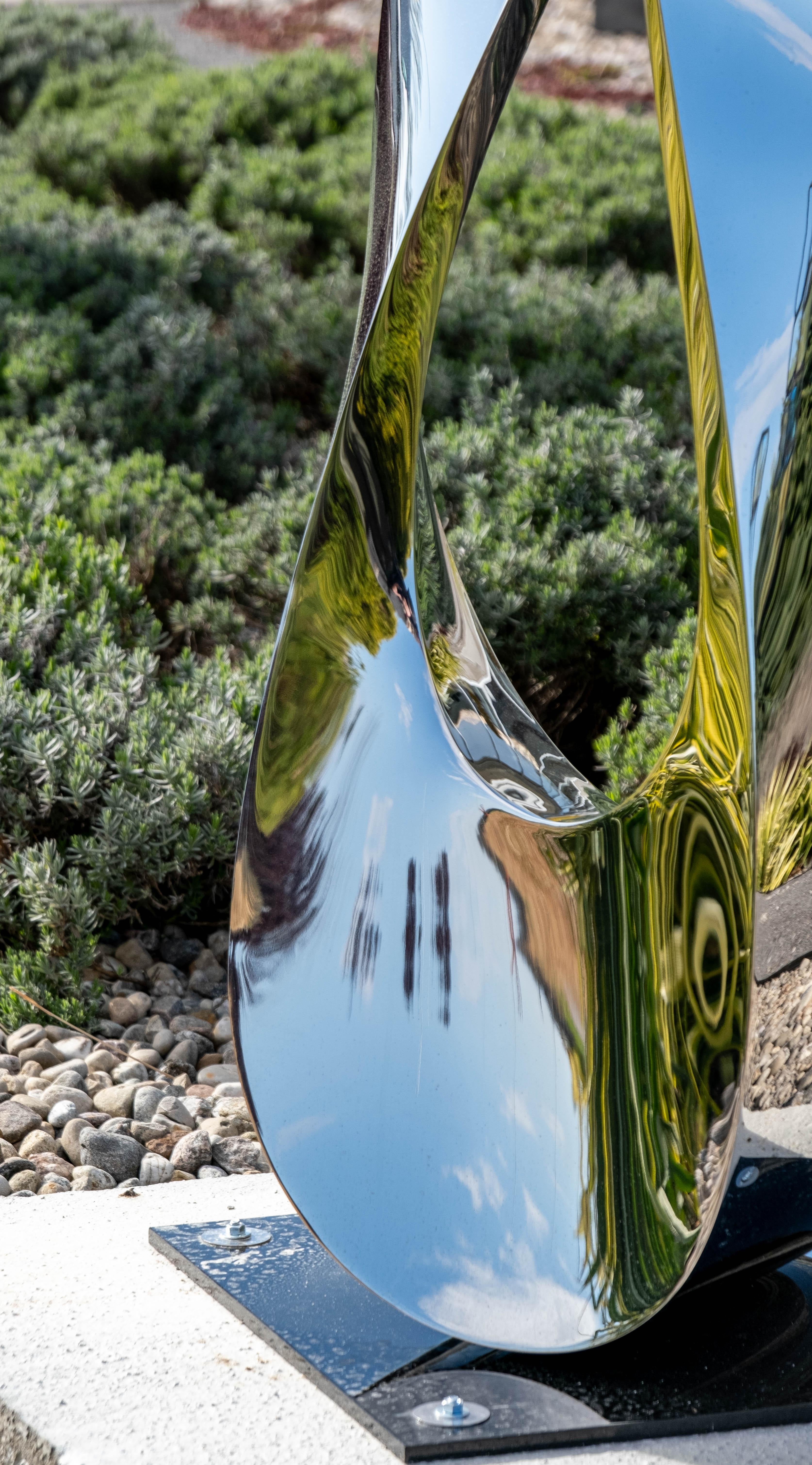 Mobius H6 Acciaio inossidabile lucidato a specchio - astratto, contemporaneo, scultura in vendita 1